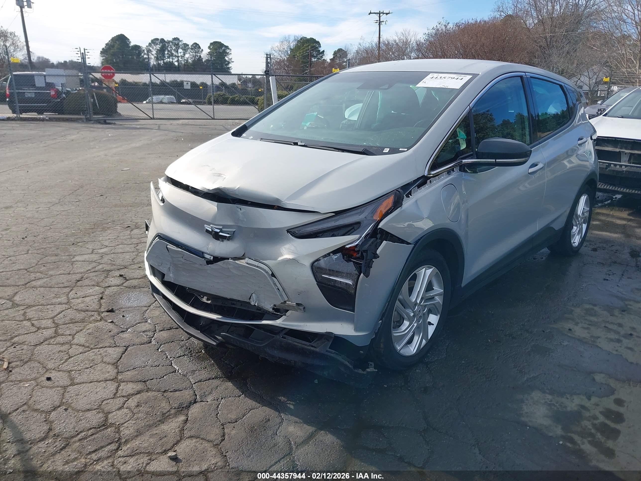 CHEVROLET BOLT image 2