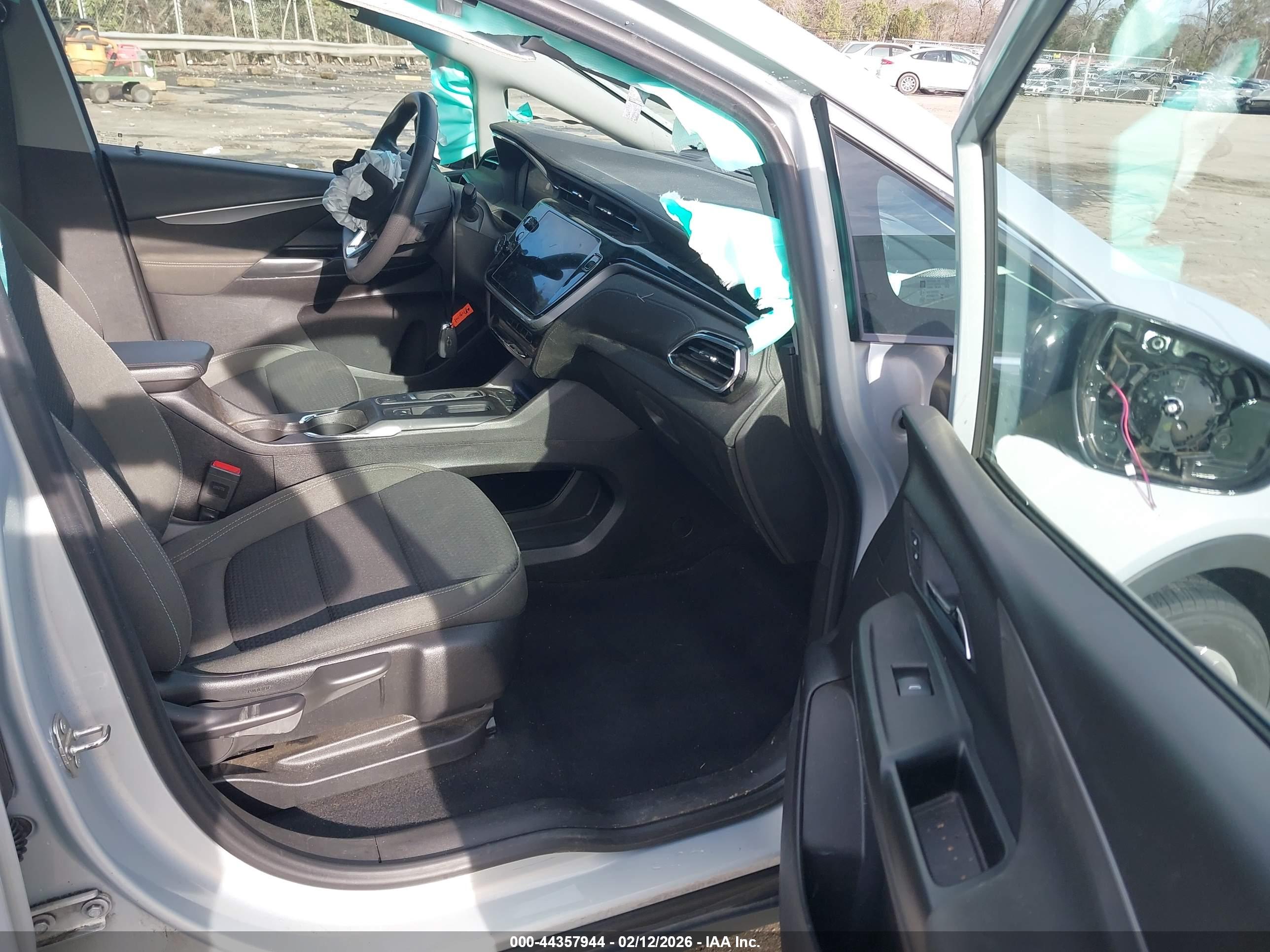 CHEVROLET BOLT image 5