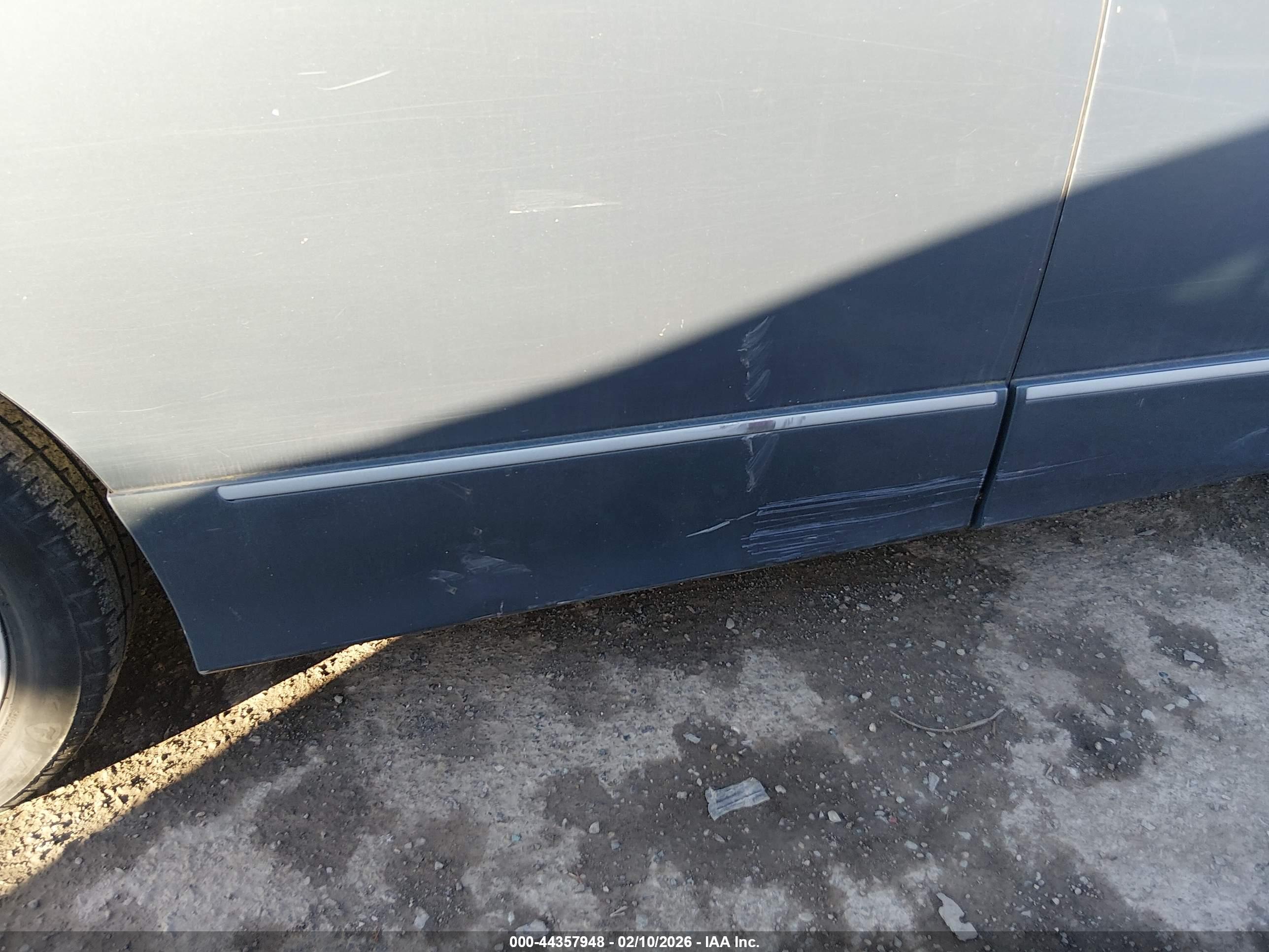 NISSAN QUEST image 6