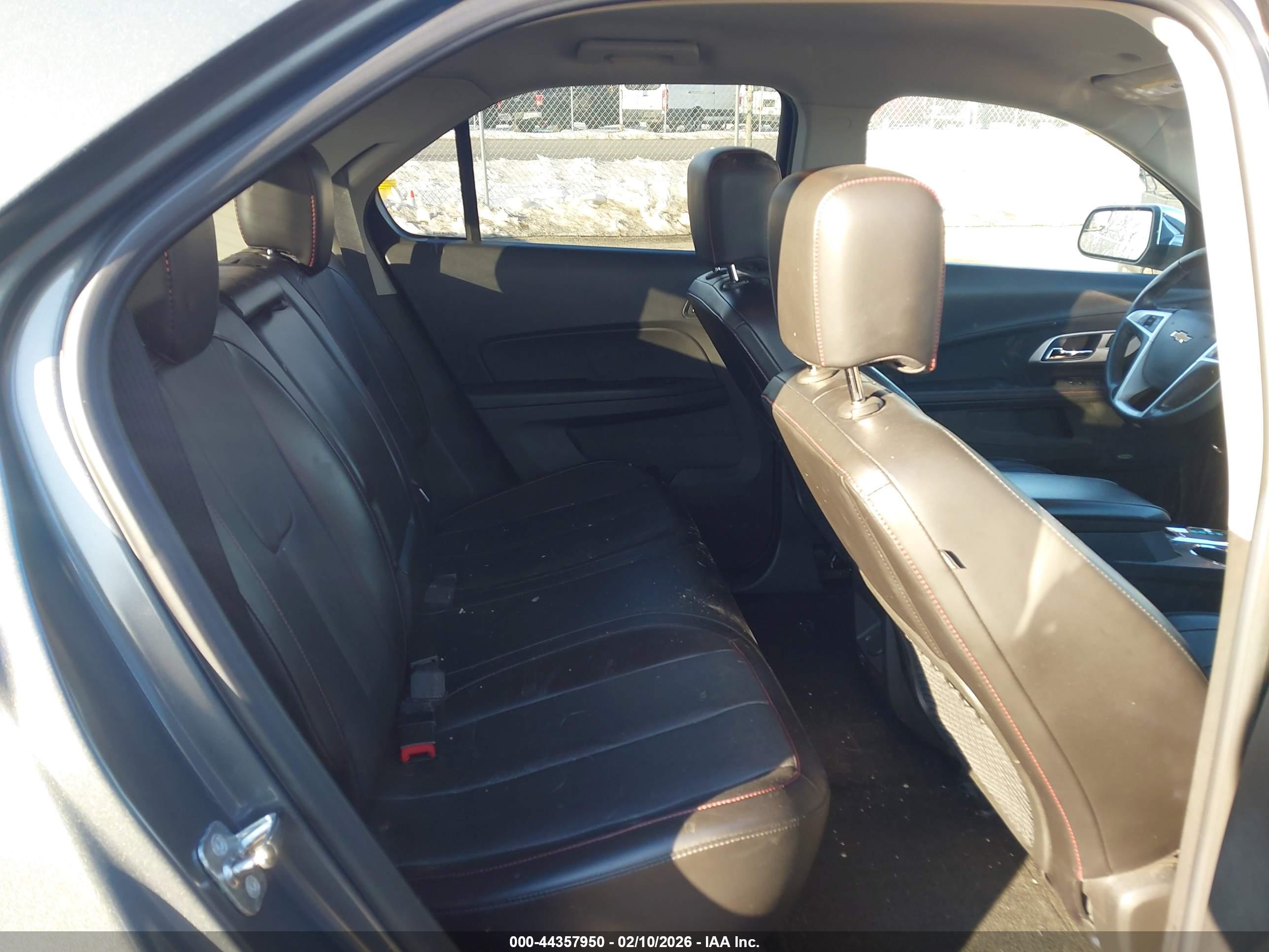 CHEVROLET EQUINOX image 8