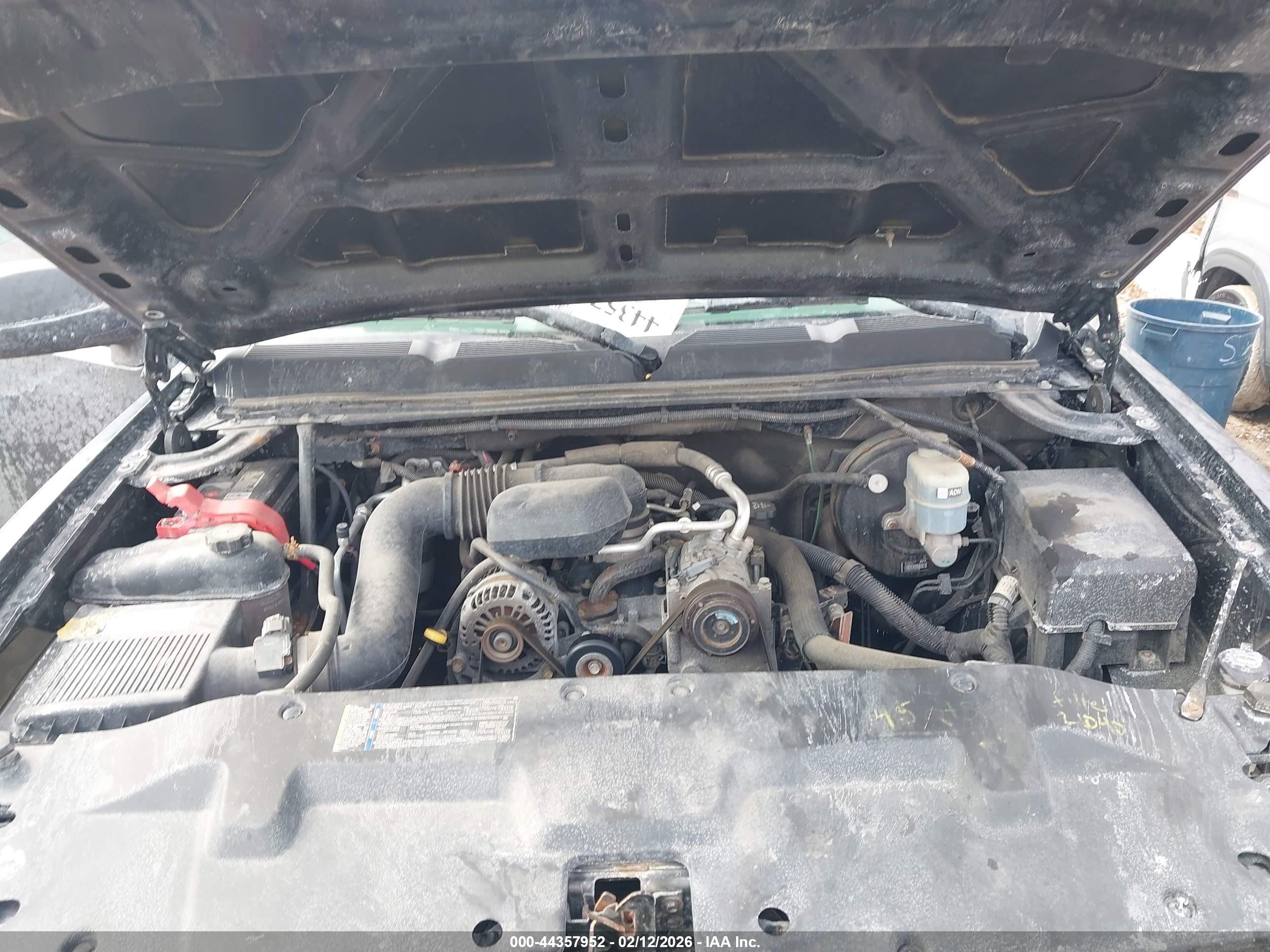 CHEVROLET SILVERADO image 10