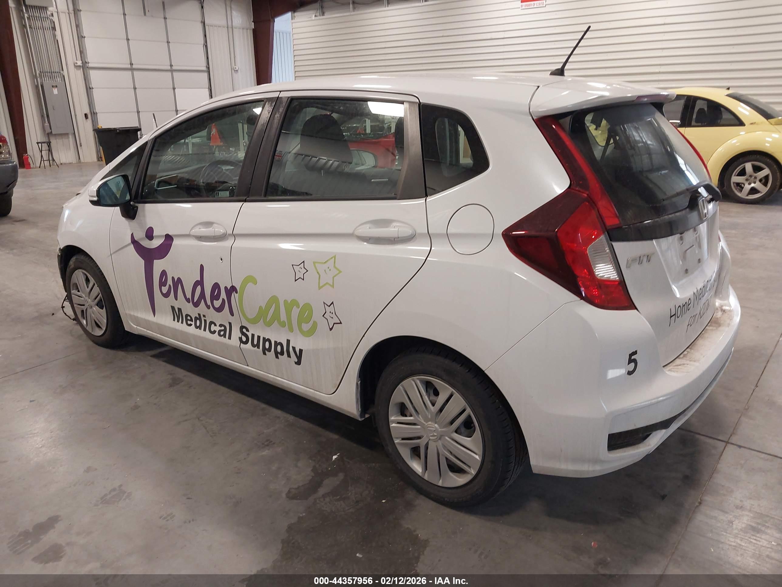 HONDA FIT image 3