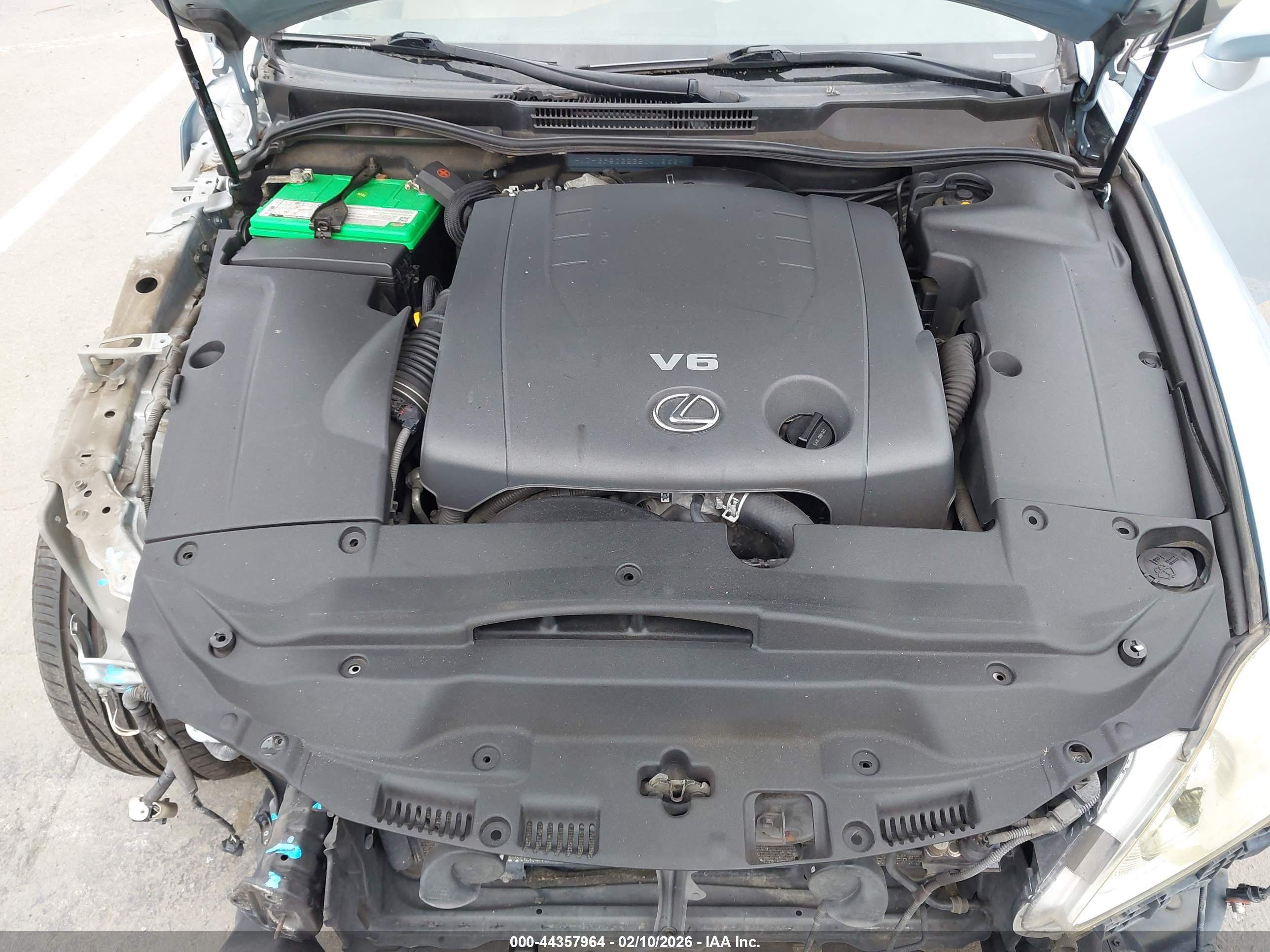 LEXUS IS image 10