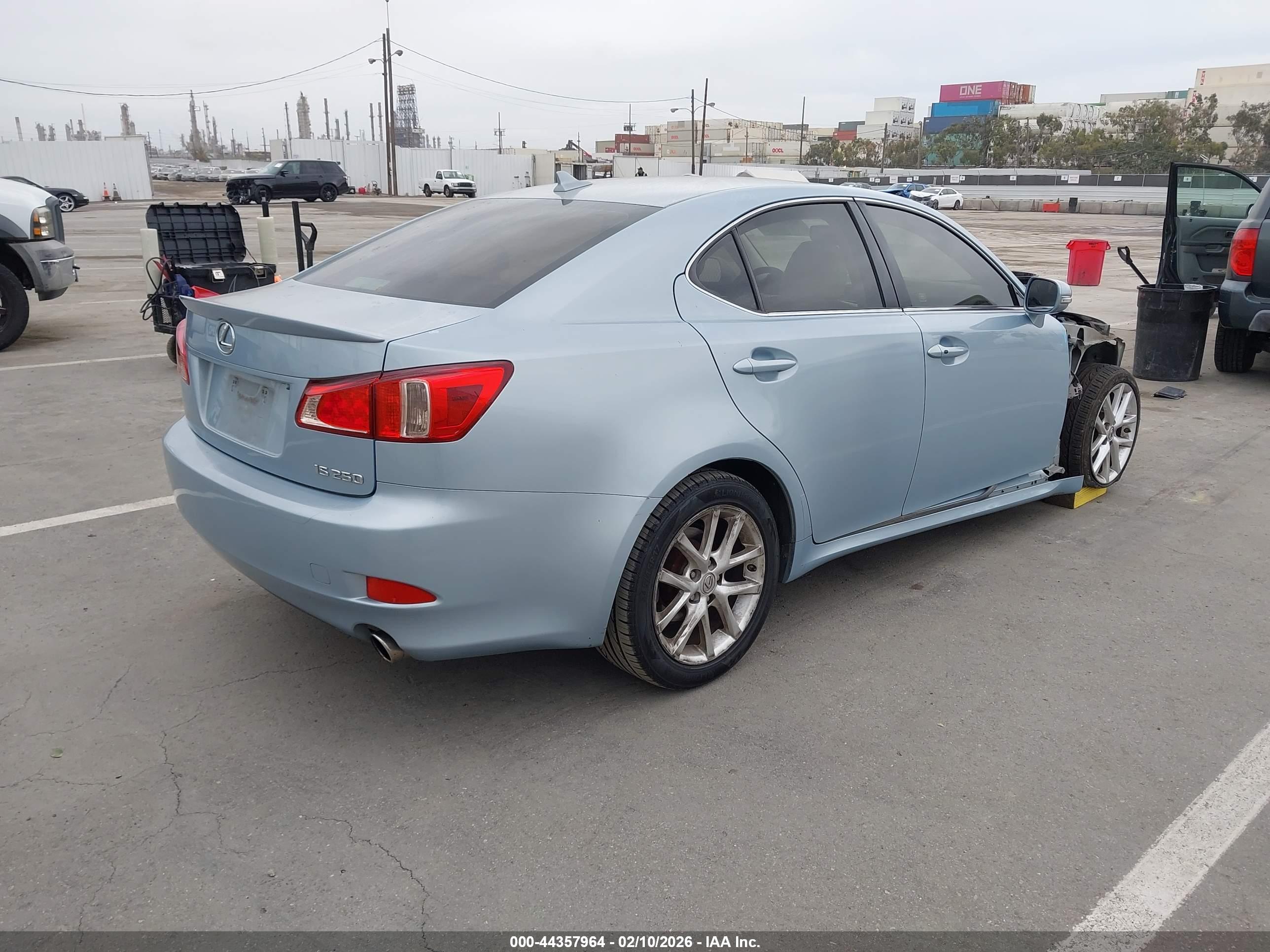 LEXUS IS image 4