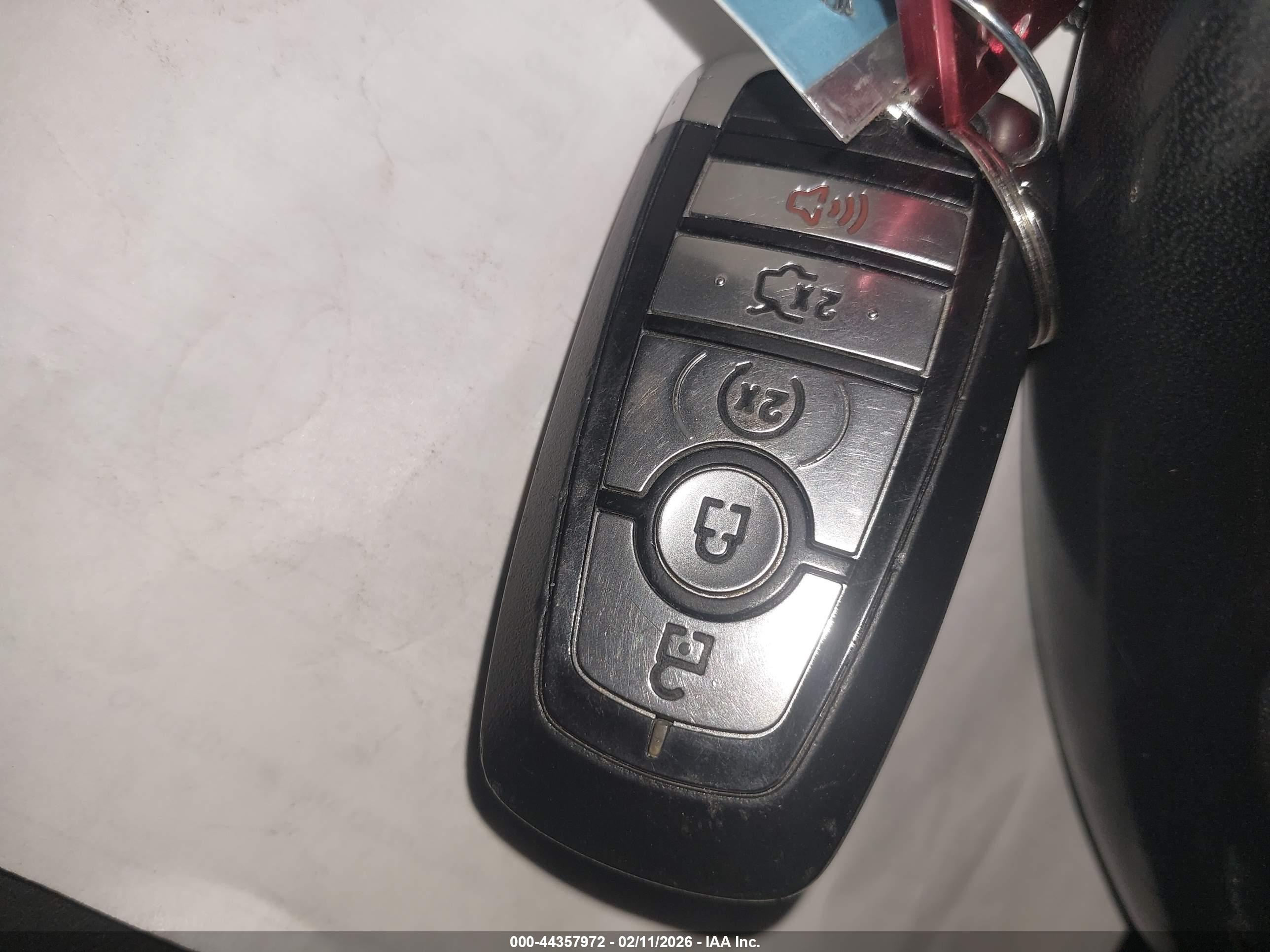 FORD MUSTANG image 11
