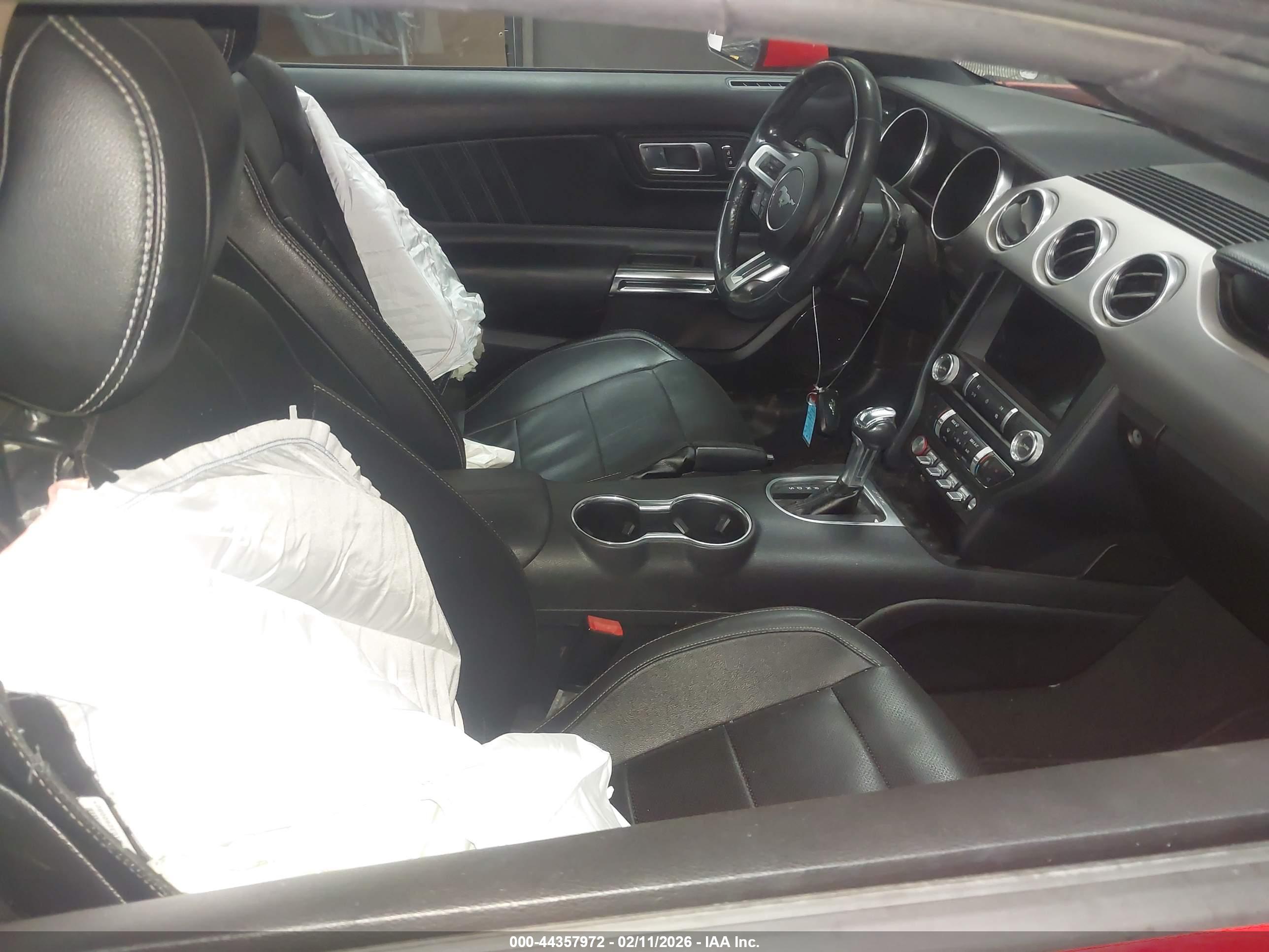 FORD MUSTANG image 5