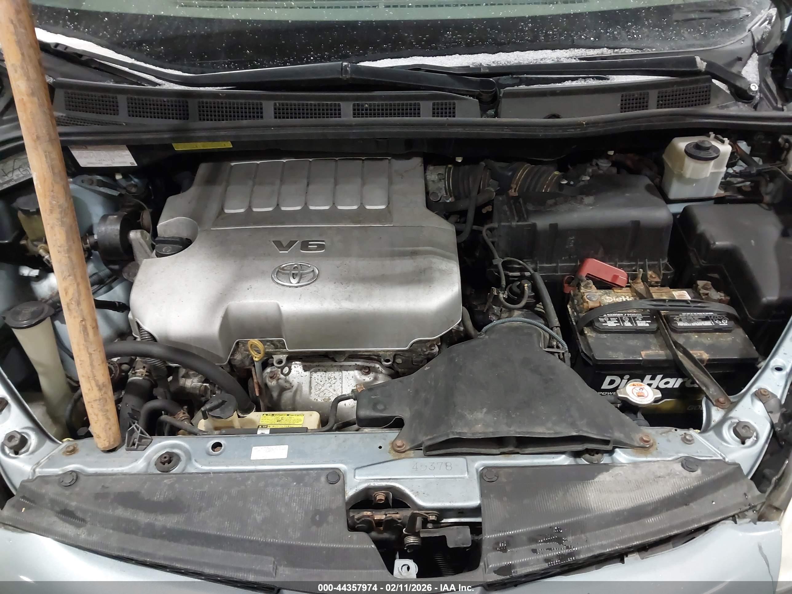 TOYOTA SIENNA image 10