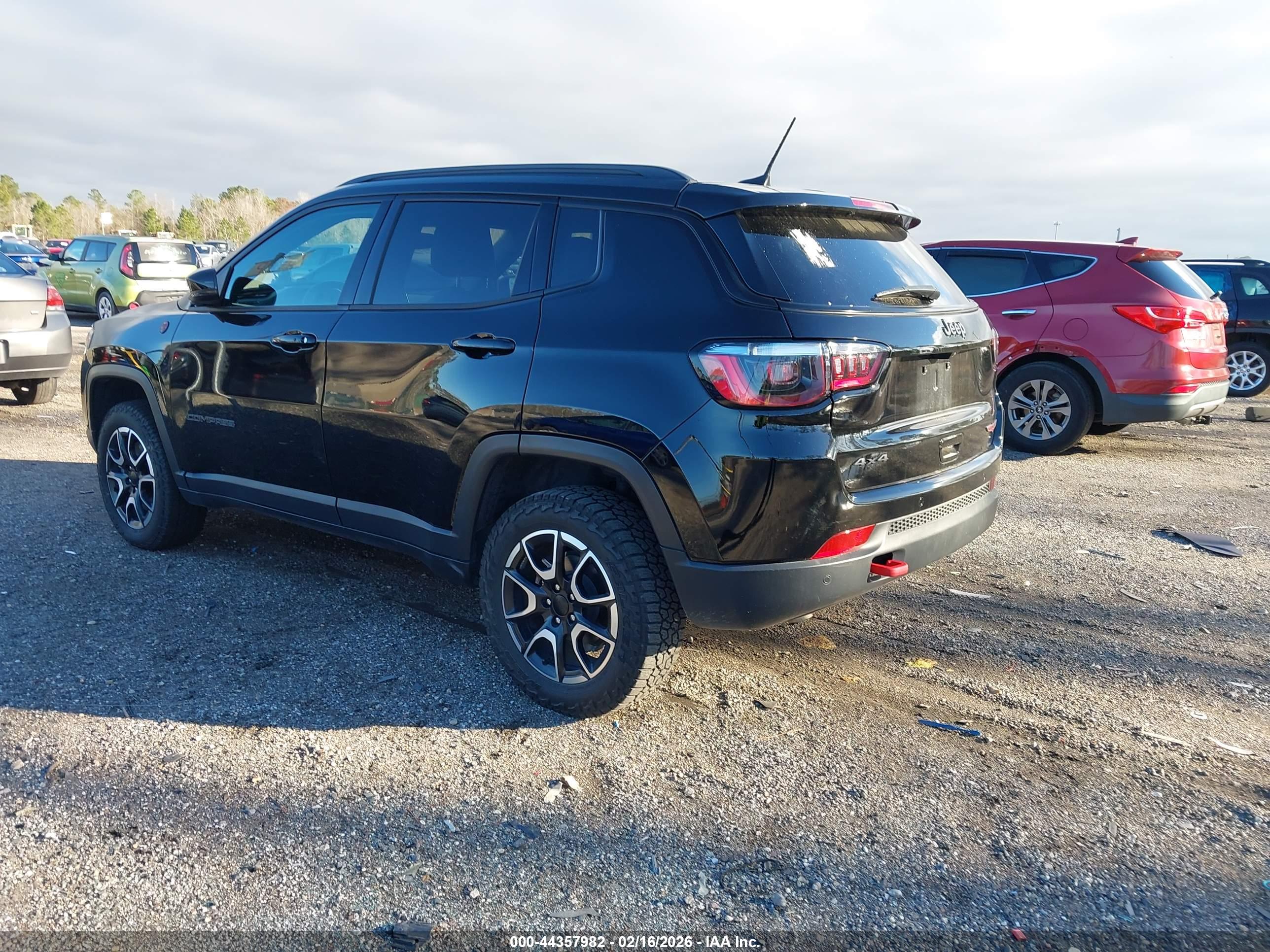 JEEP COMPASS image 3