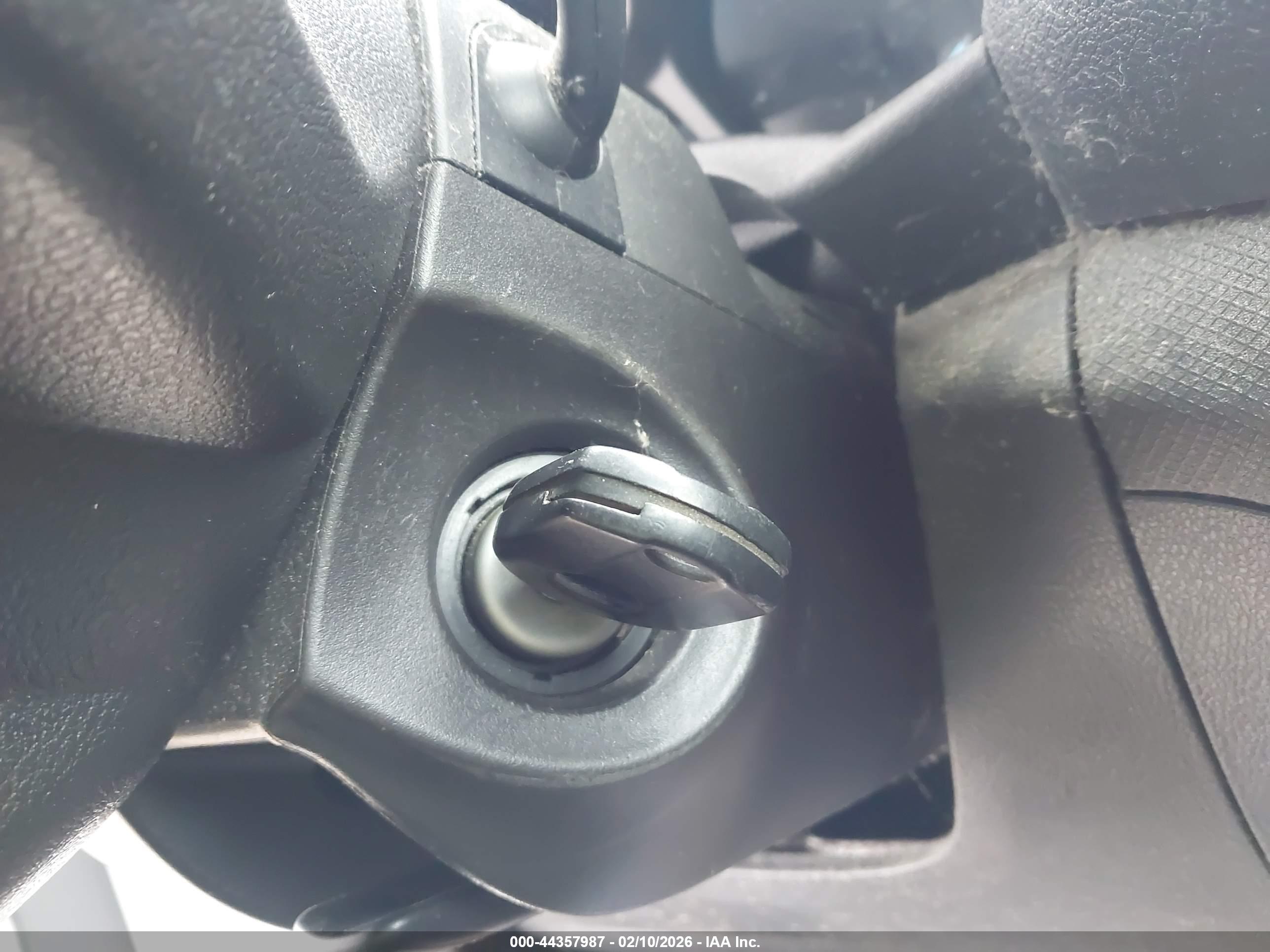 FORD TRANSIT image 11