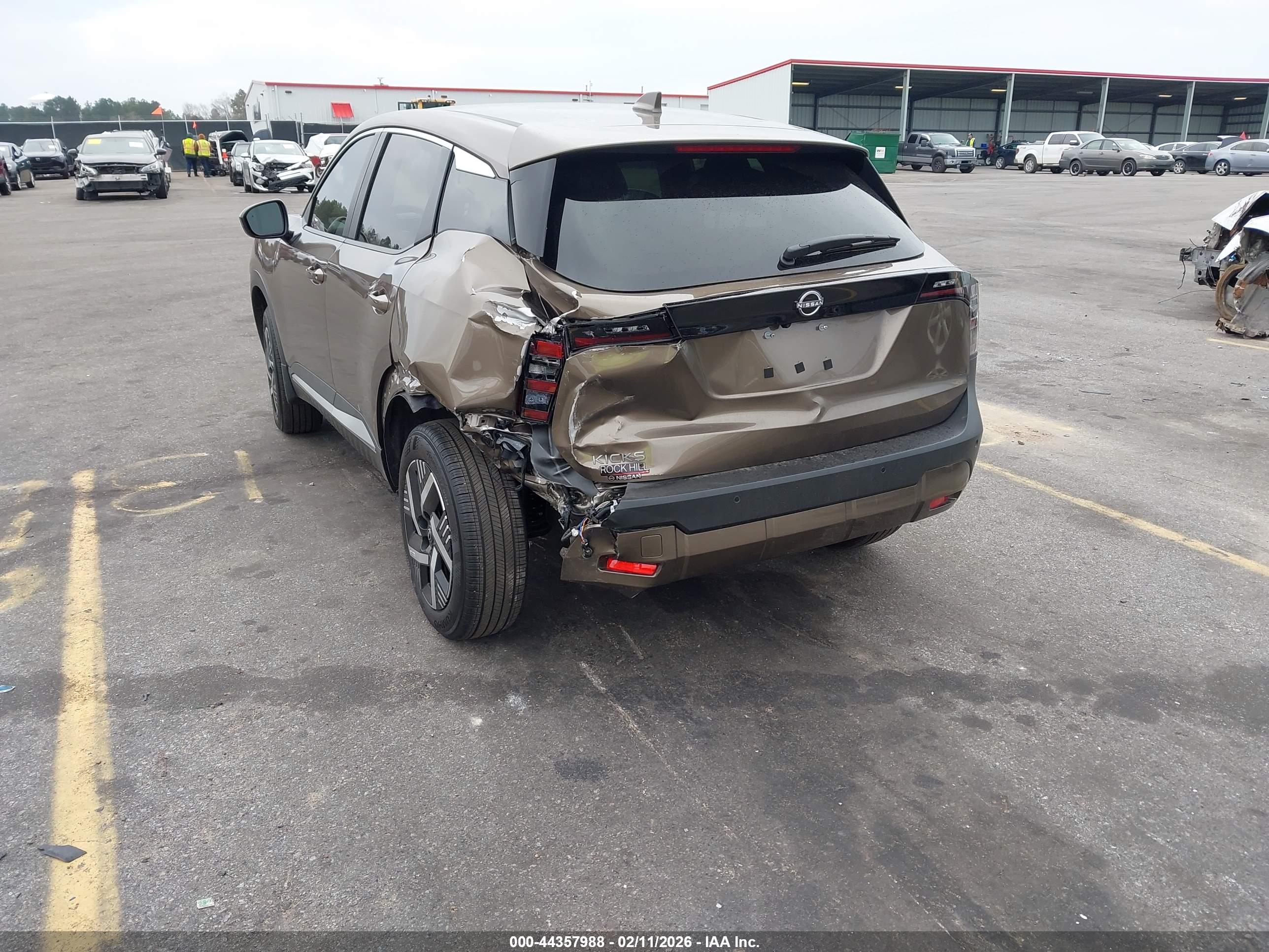 NISSAN KICKS image 3