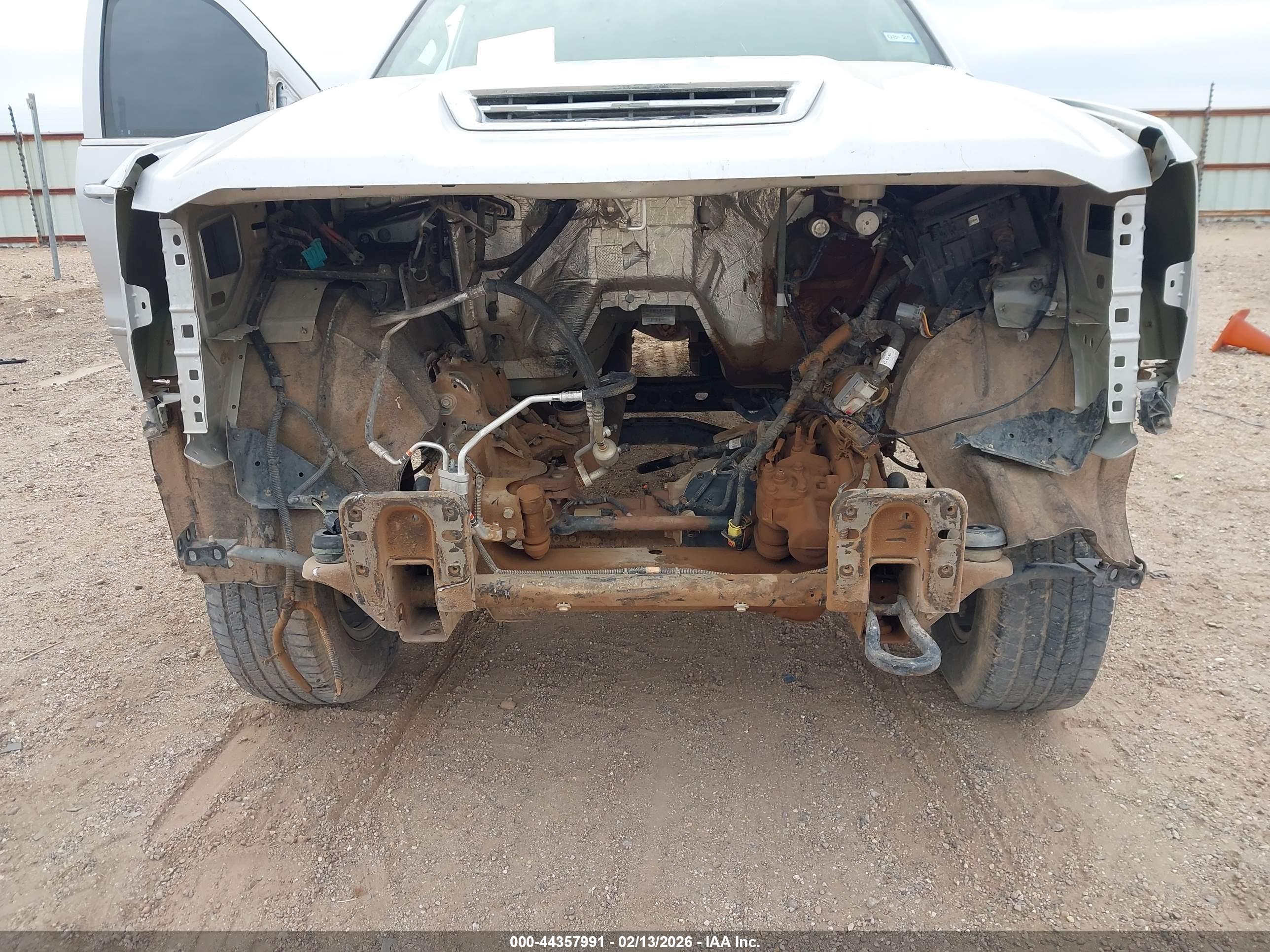 CHEVROLET SILVERADO image 10