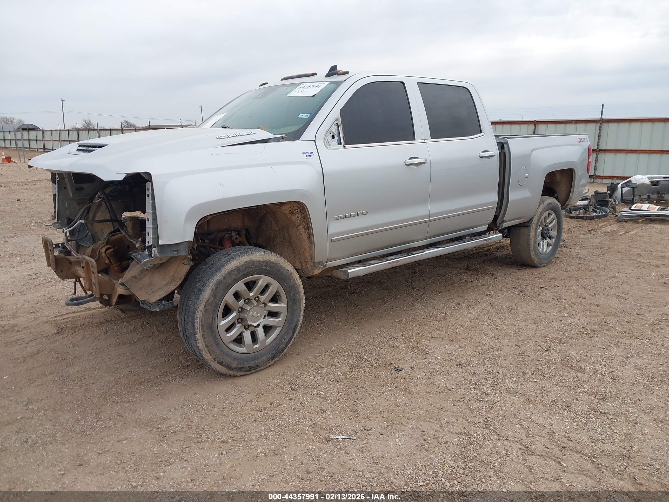 CHEVROLET SILVERADO image 2