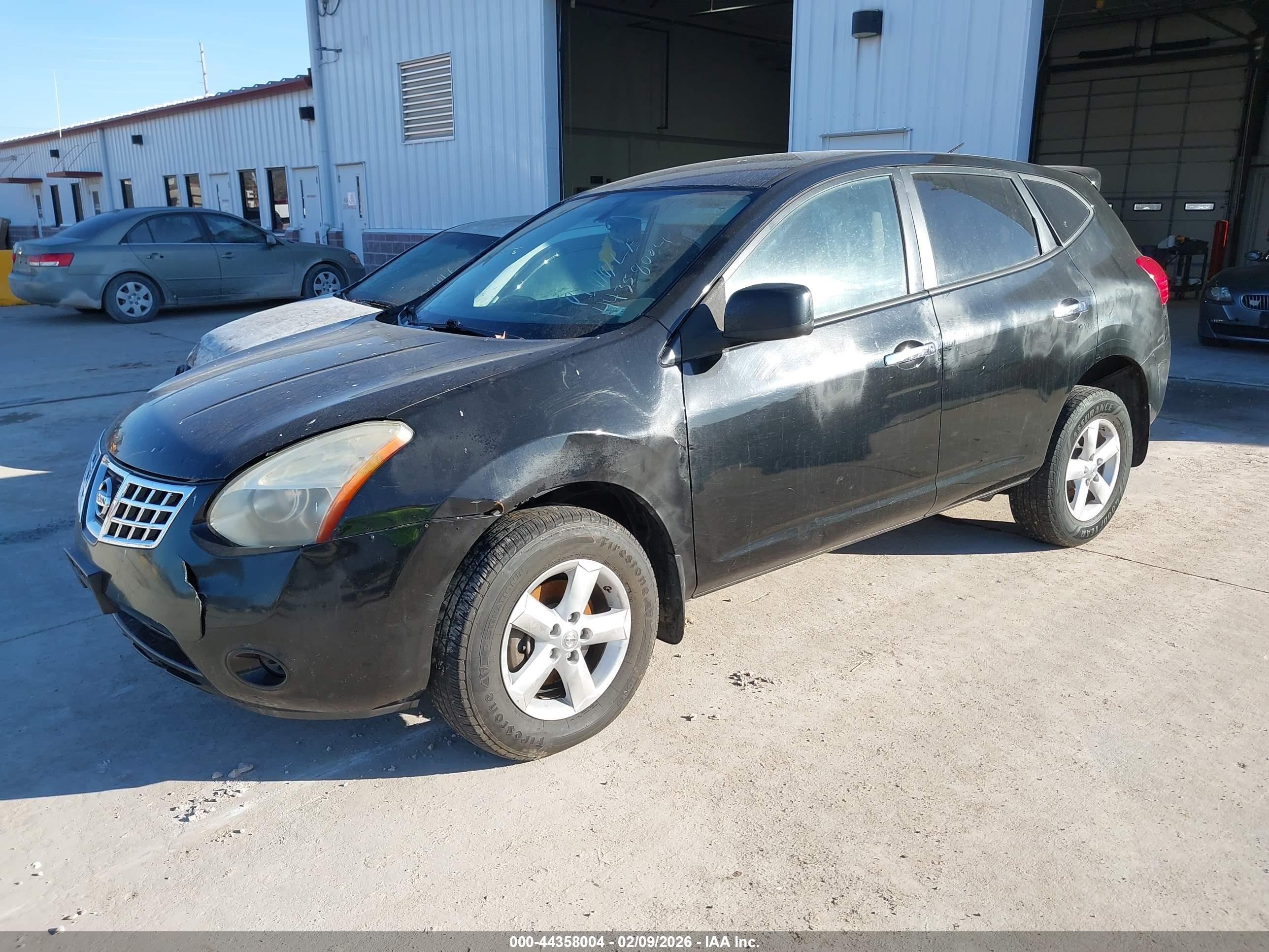 NISSAN ROGUE image 2