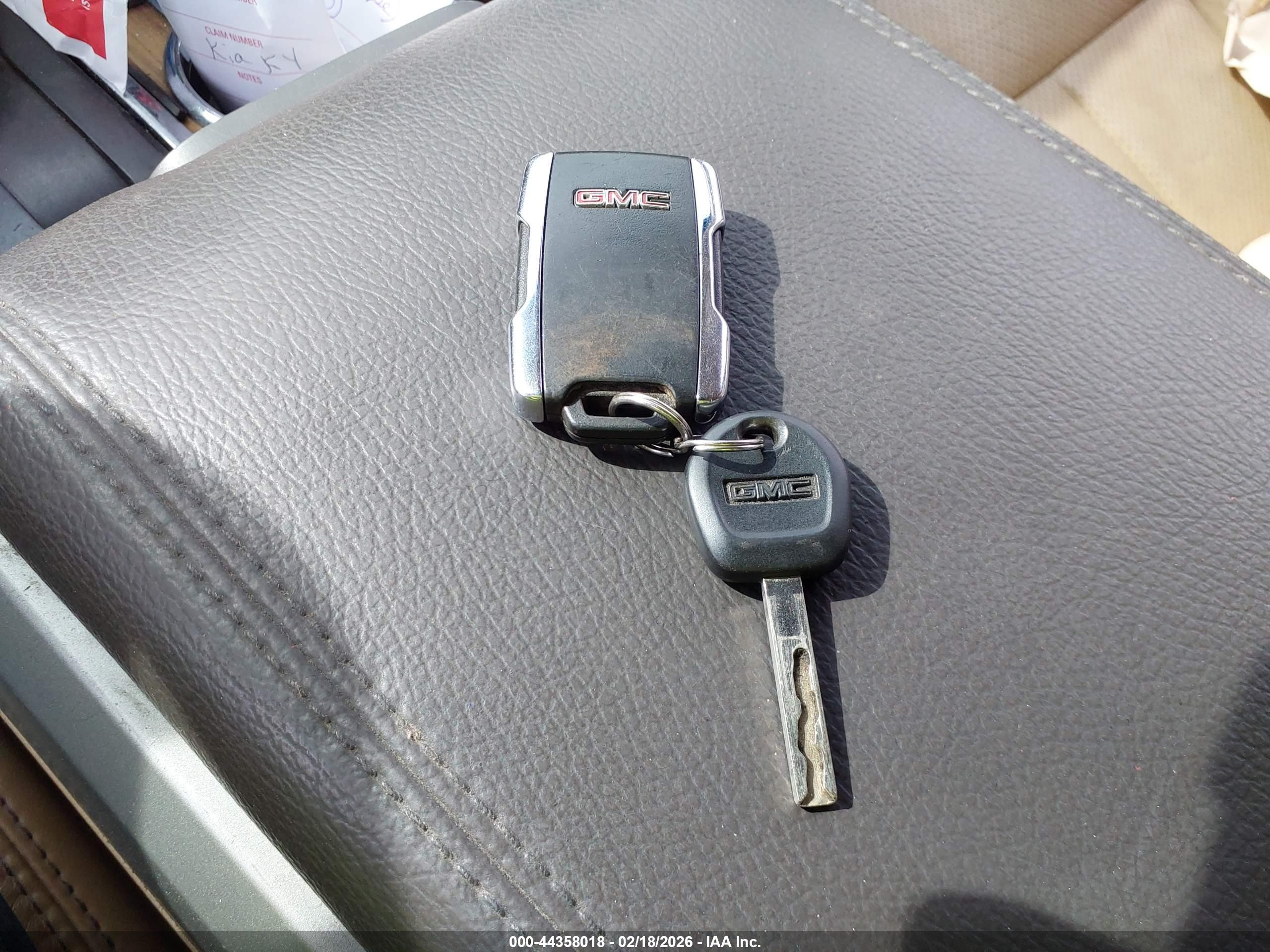 GMC CANYON image 11