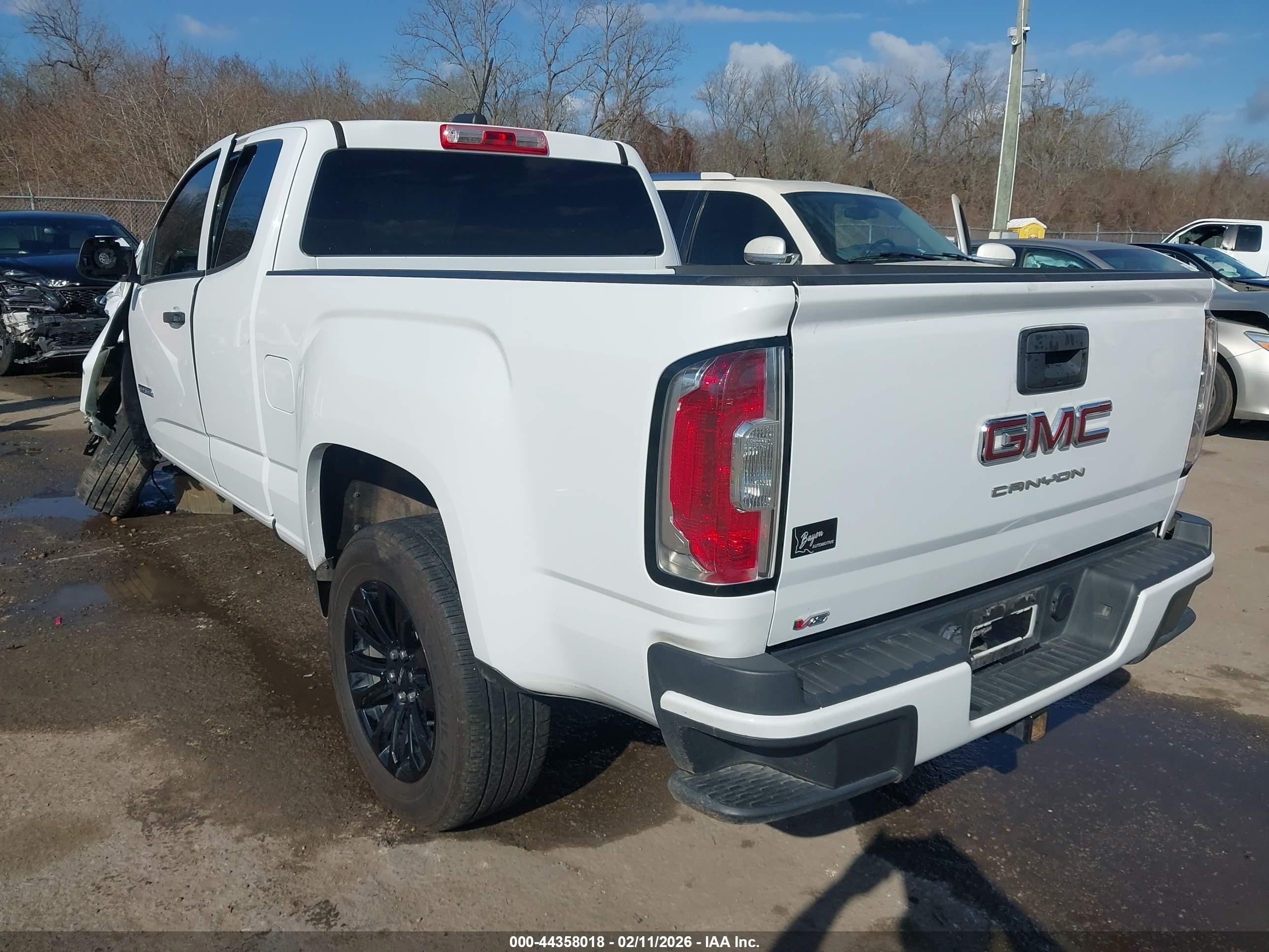 GMC CANYON image 3