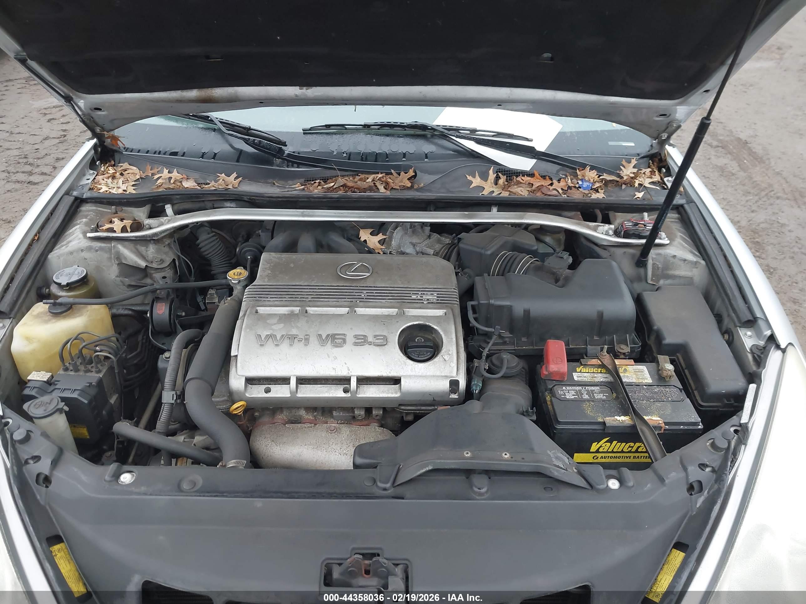 LEXUS ES image 10