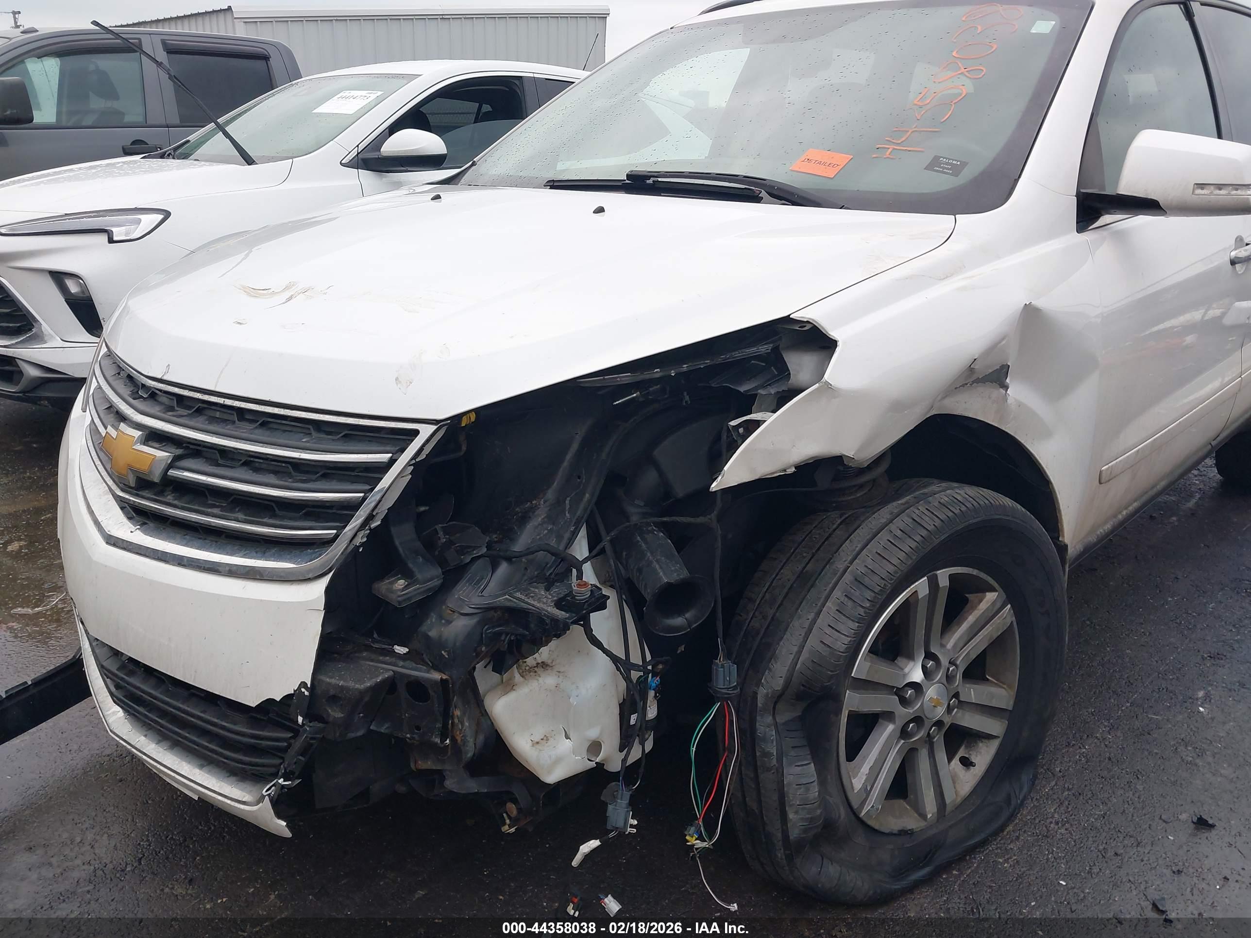 CHEVROLET TRAVERSE image 6