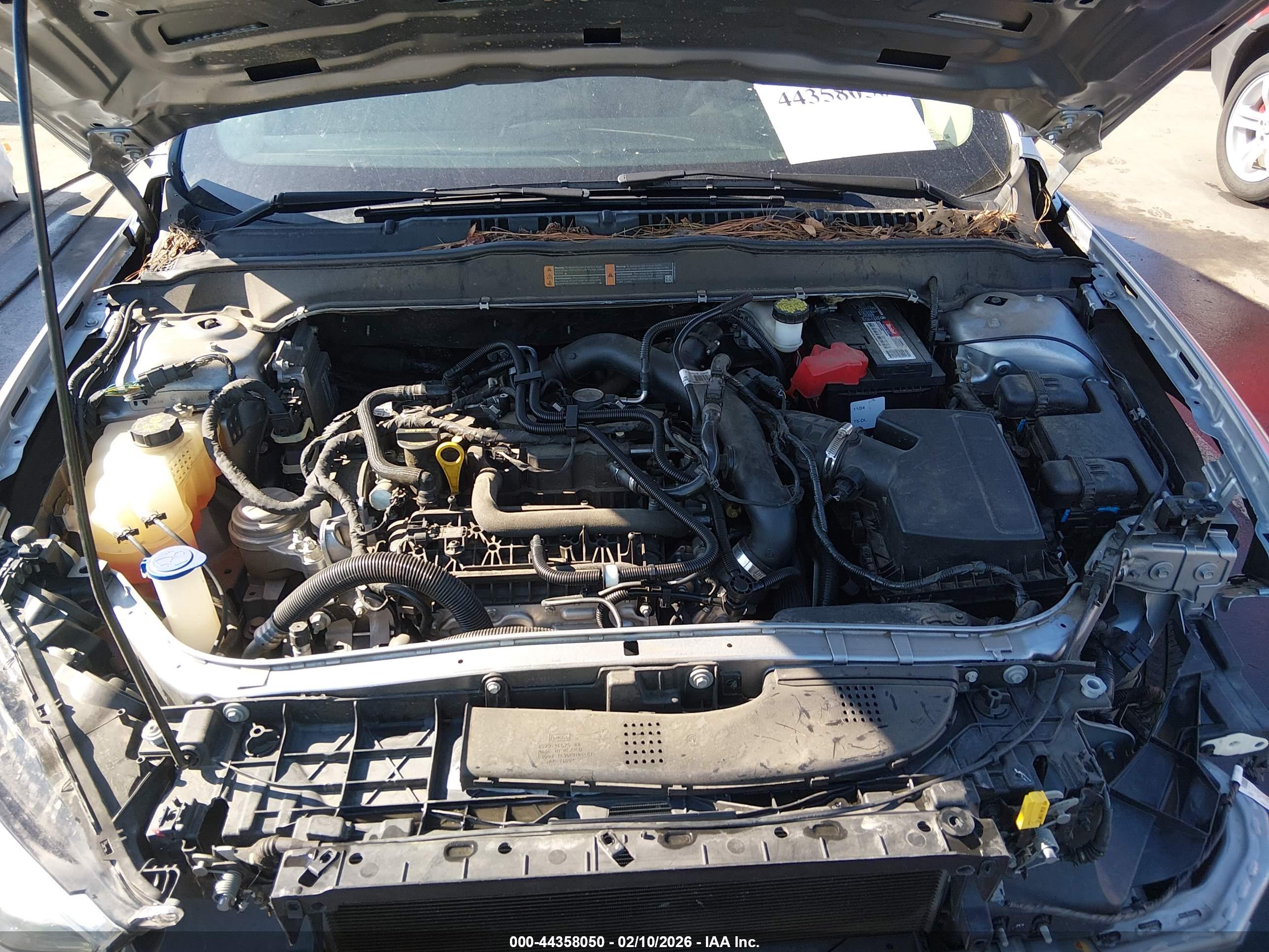 FORD FUSION image 10