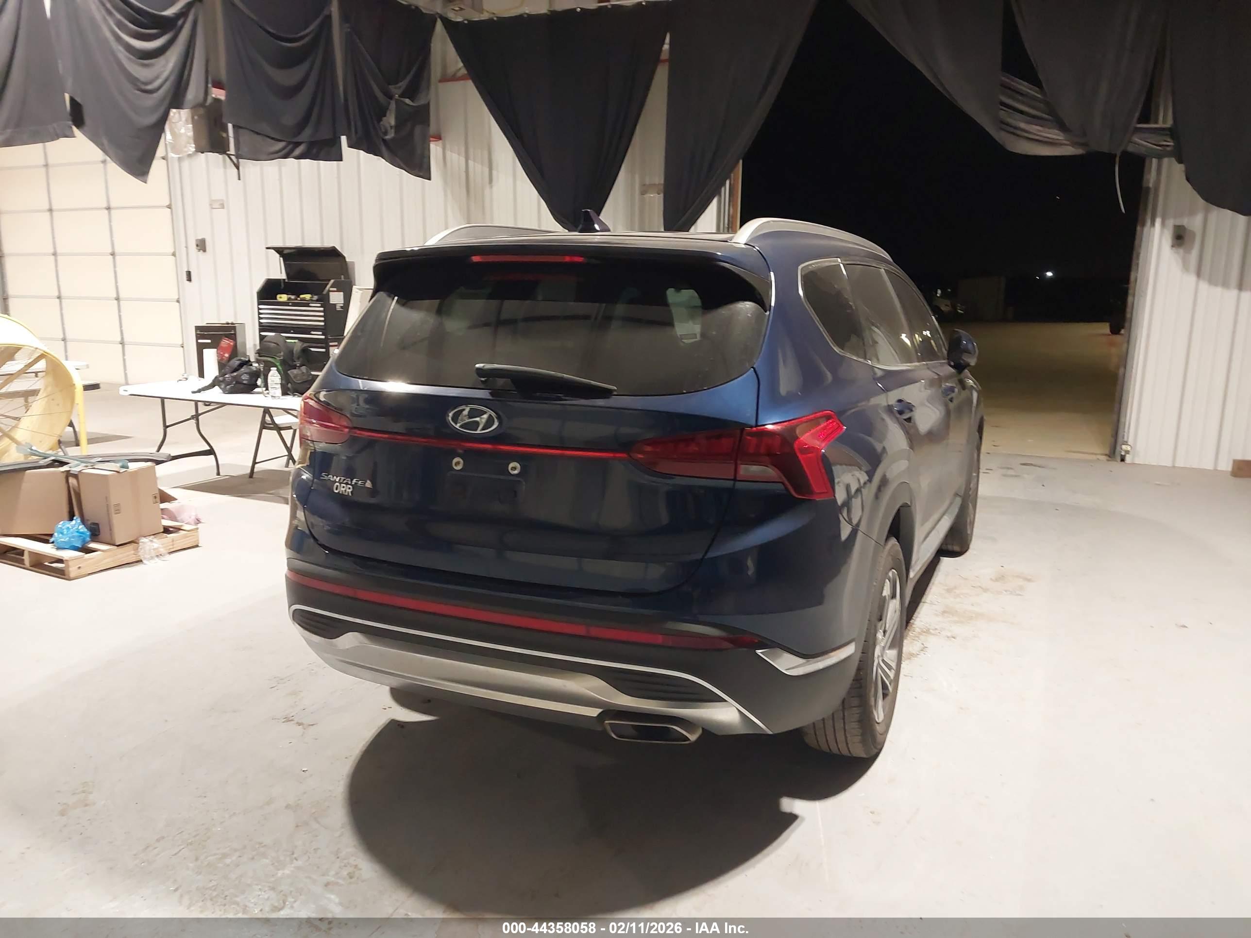 HYUNDAI SANTA image 4