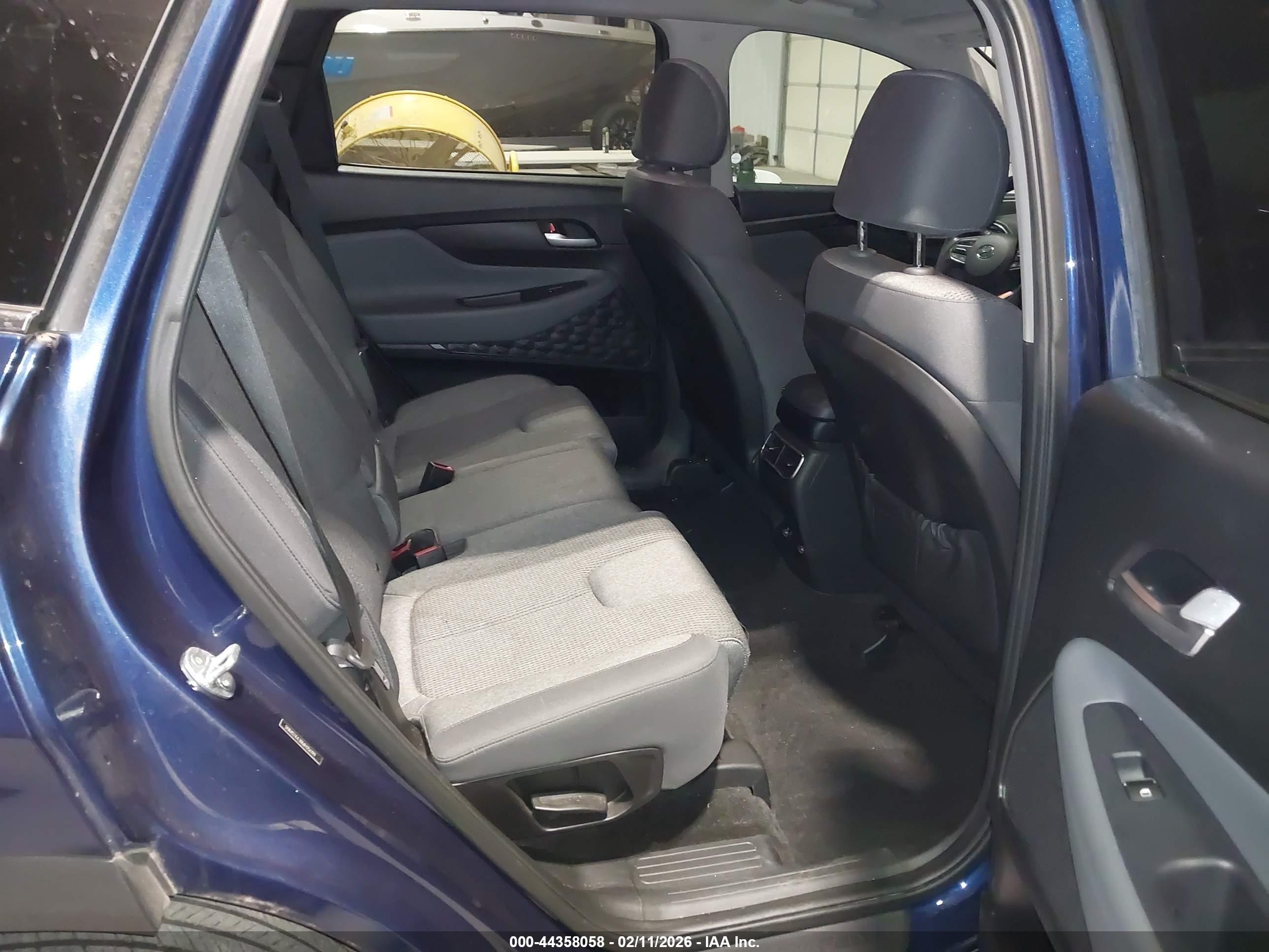 HYUNDAI SANTA image 8