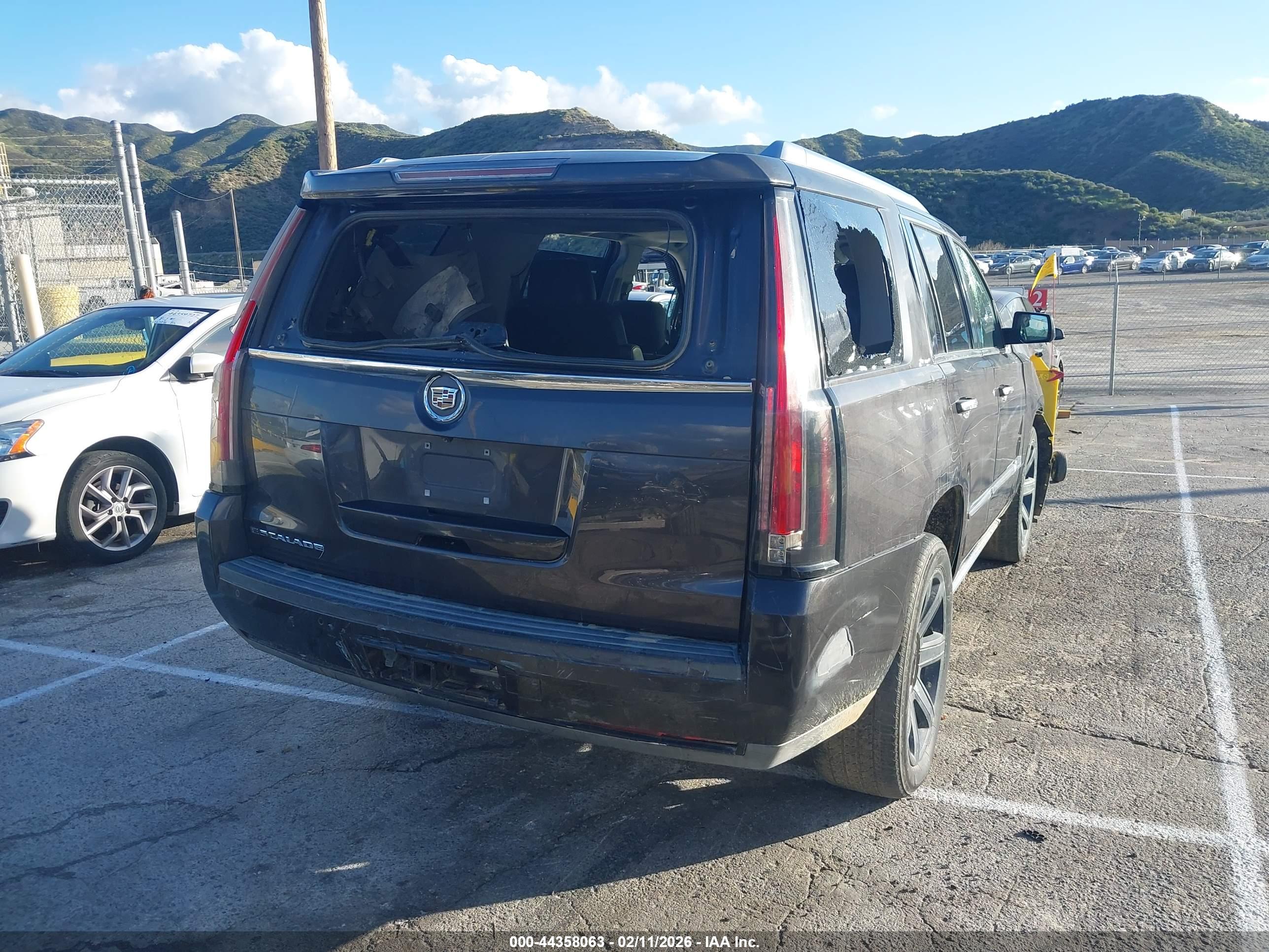 CADILLAC ESCALADE image 4
