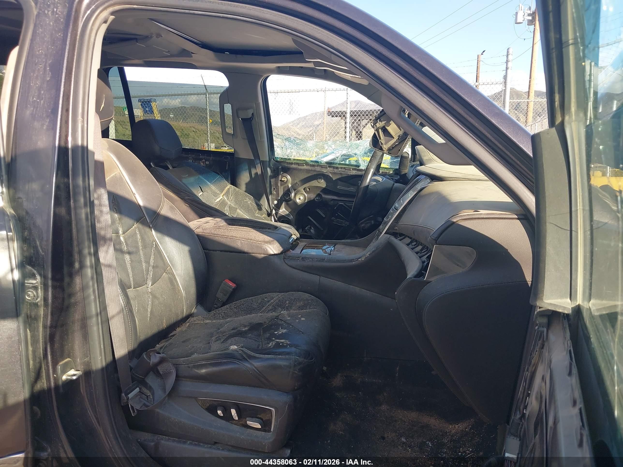 CADILLAC ESCALADE image 5