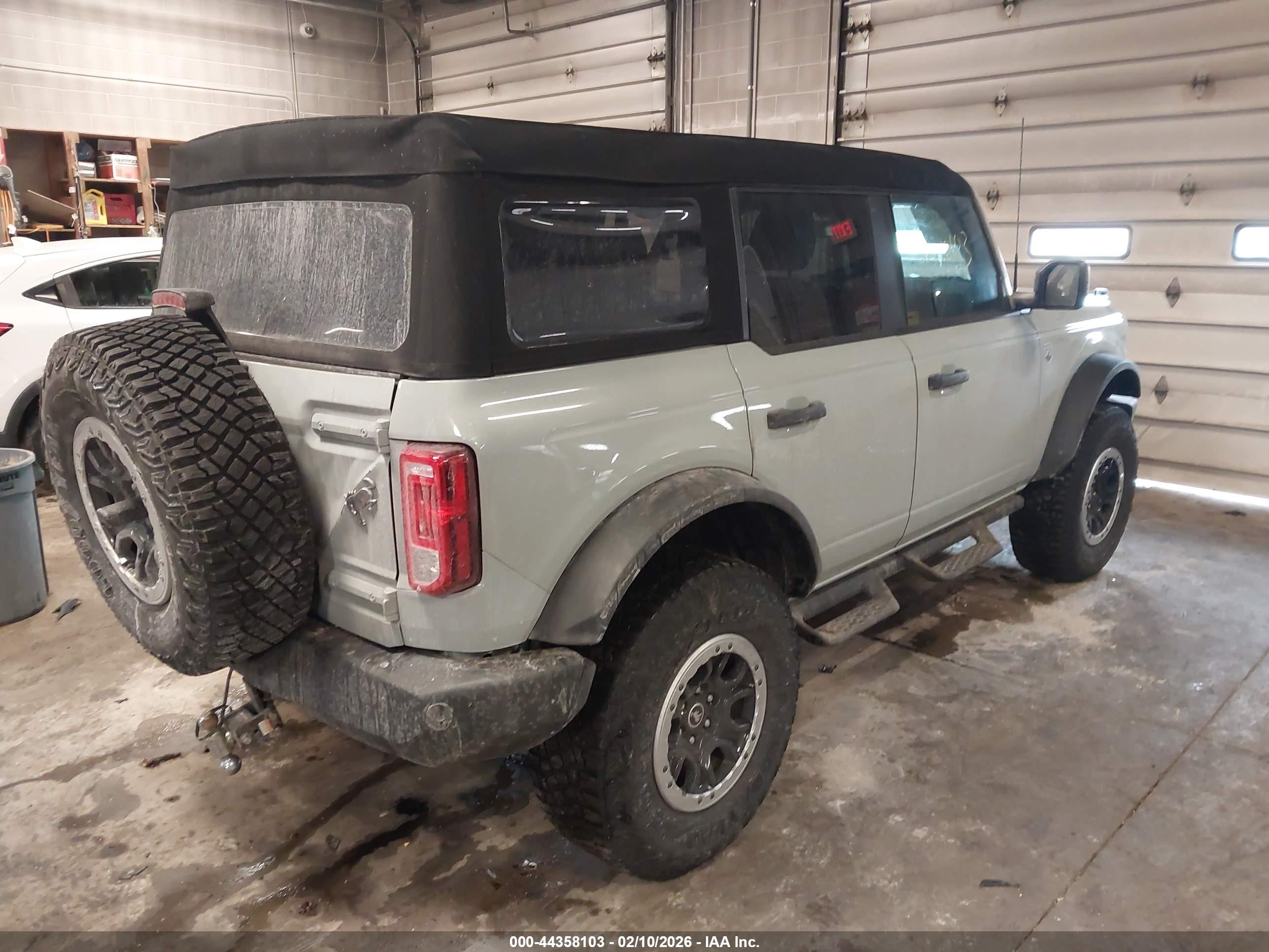FORD BRONCO image 4