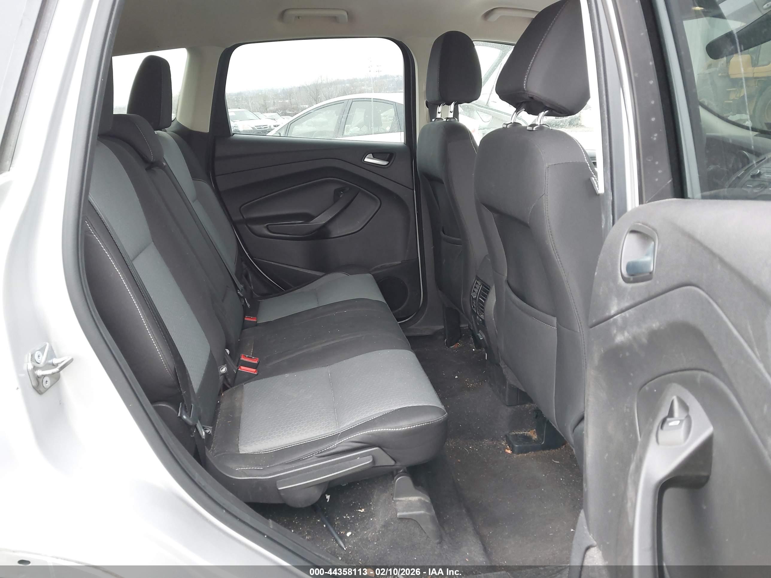 FORD ESCAPE image 8