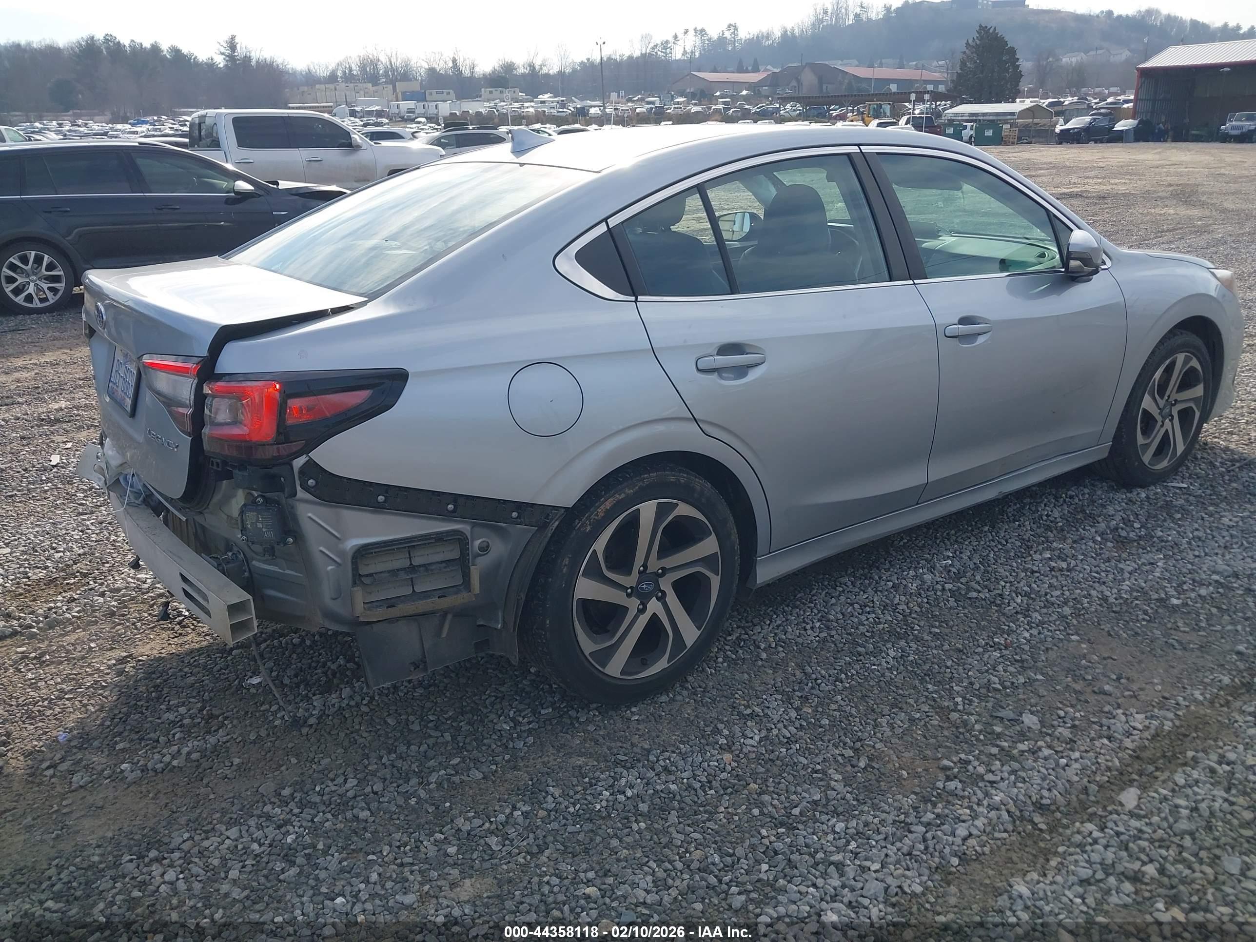 SUBARU LEGACY image 4