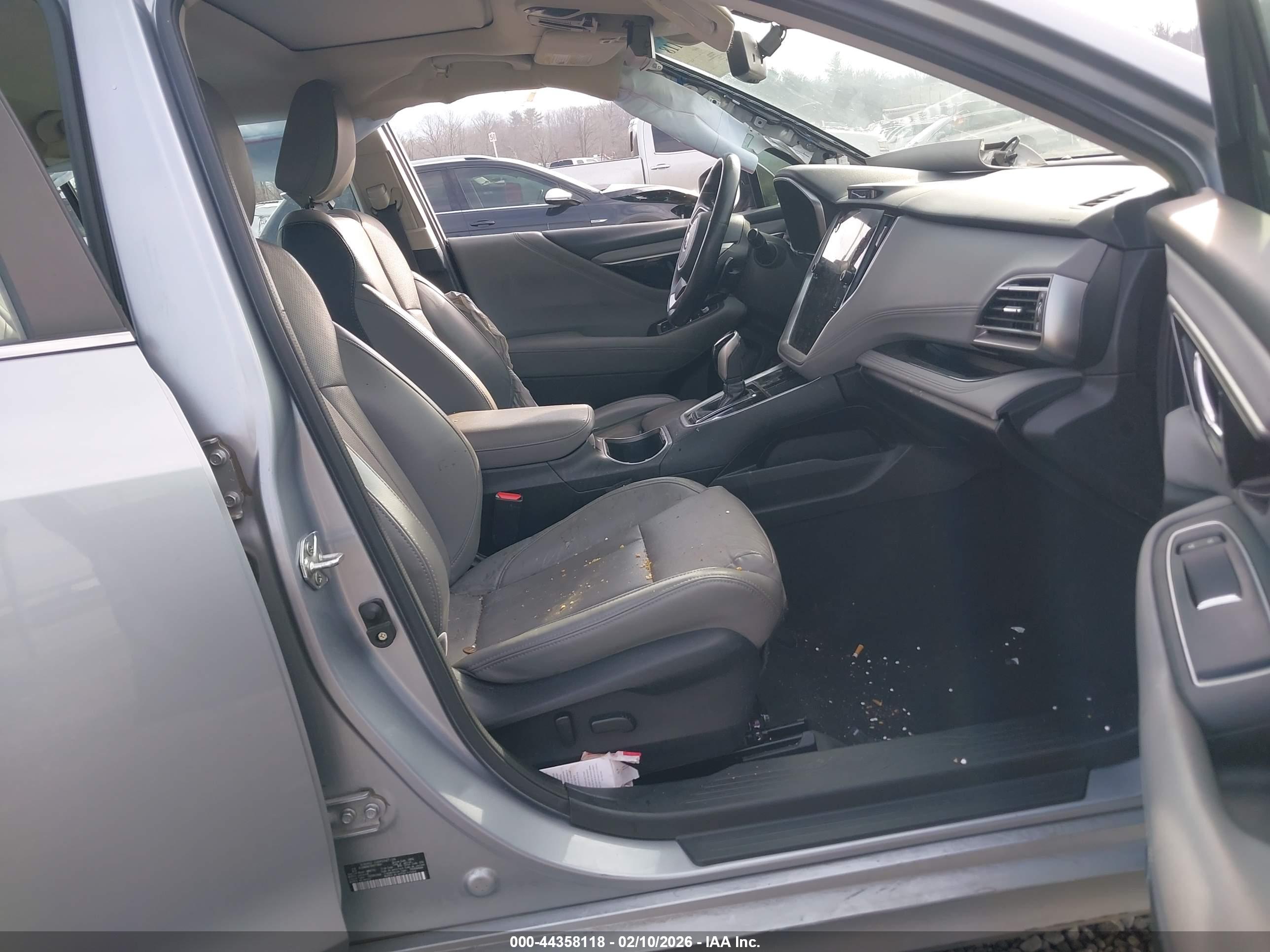 SUBARU LEGACY image 5