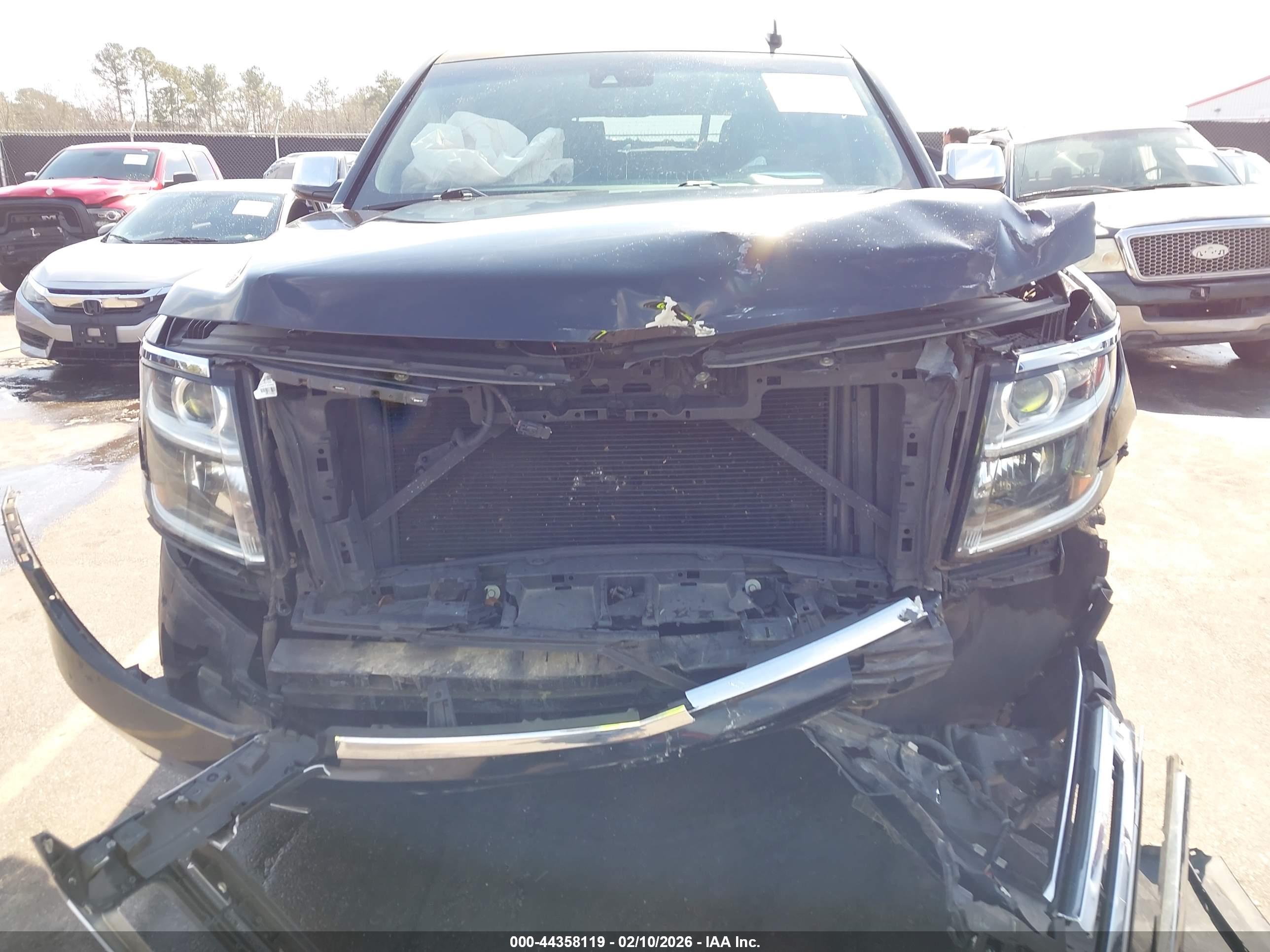CHEVROLET TAHOE image 6