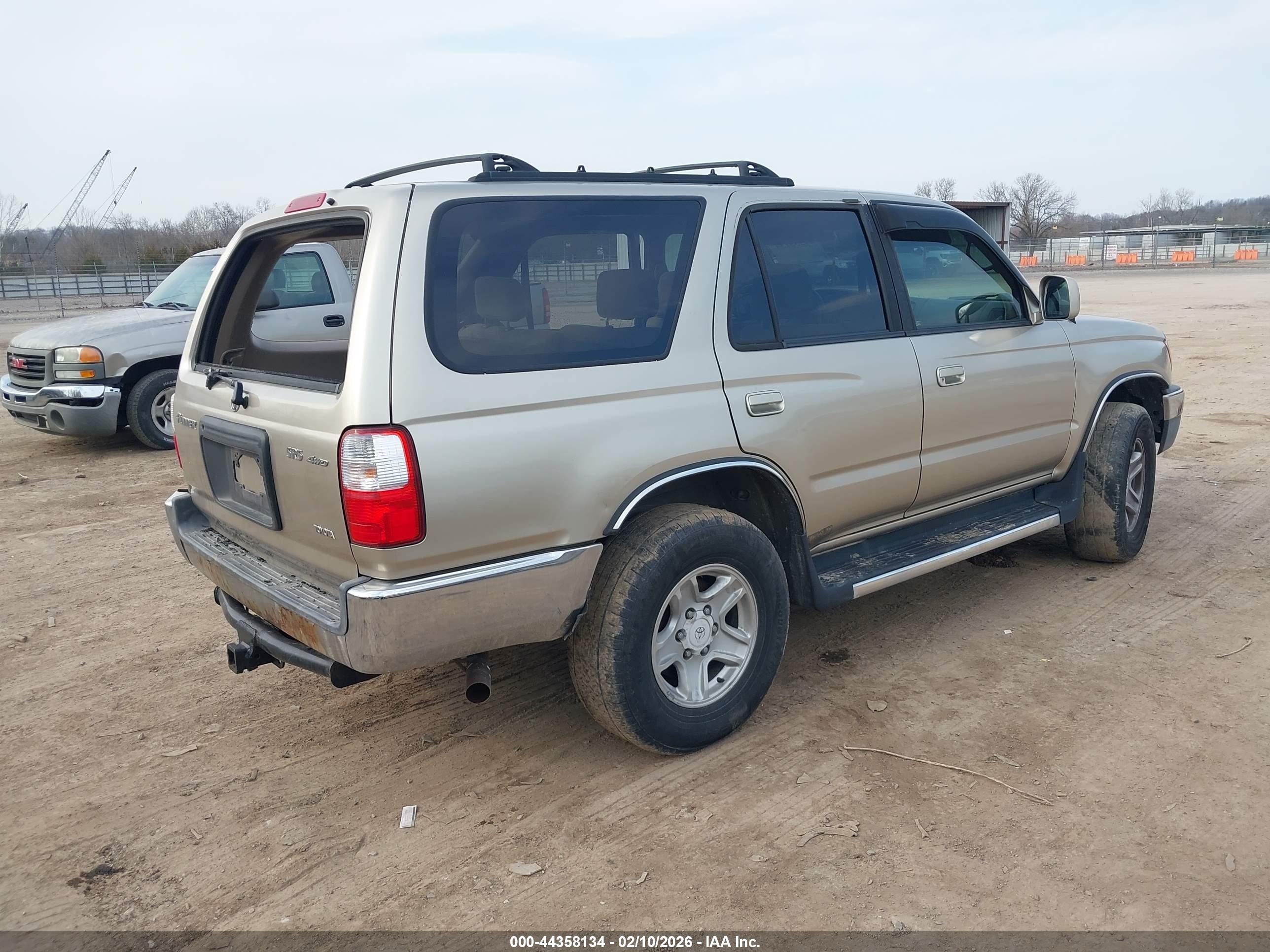TOYOTA 4RUNNER image 4