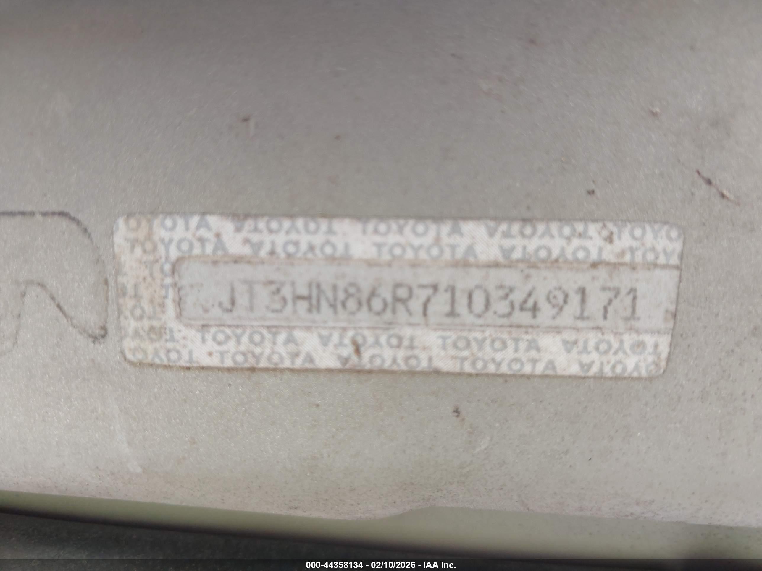 TOYOTA 4RUNNER image 9