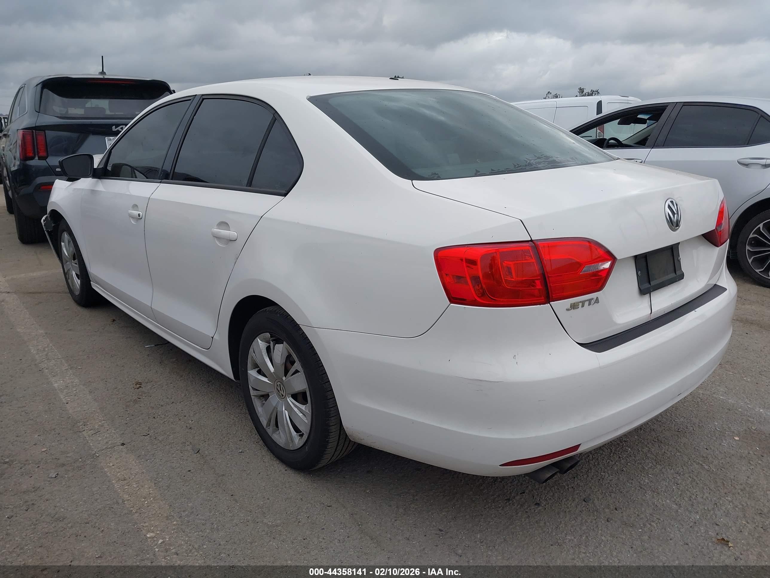 VOLKSWAGEN JETTA image 3