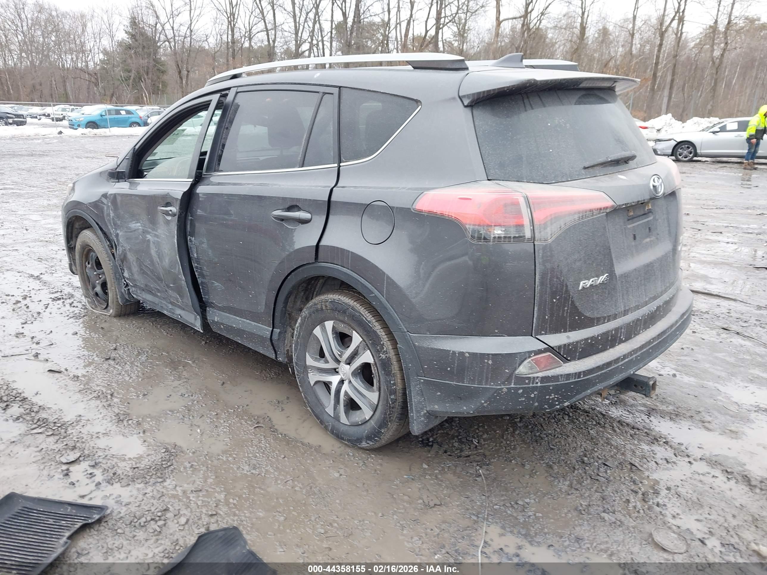 TOYOTA RAV4 image 3