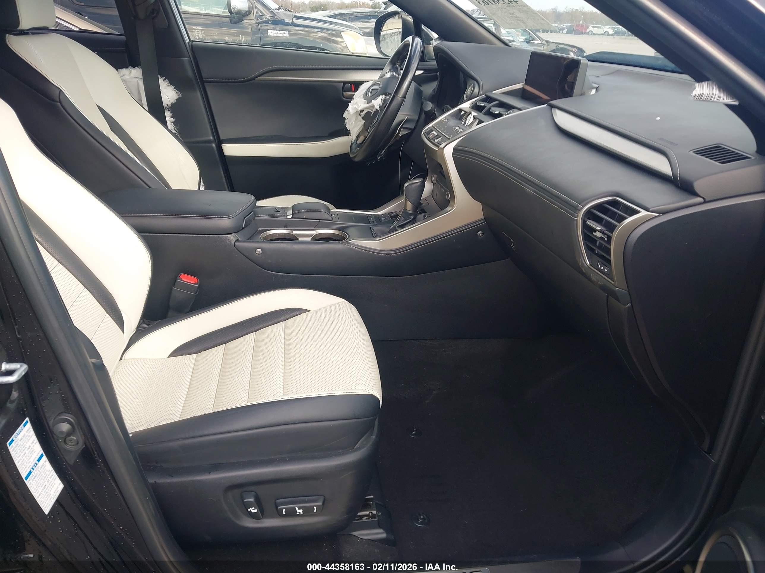 LEXUS NX image 5