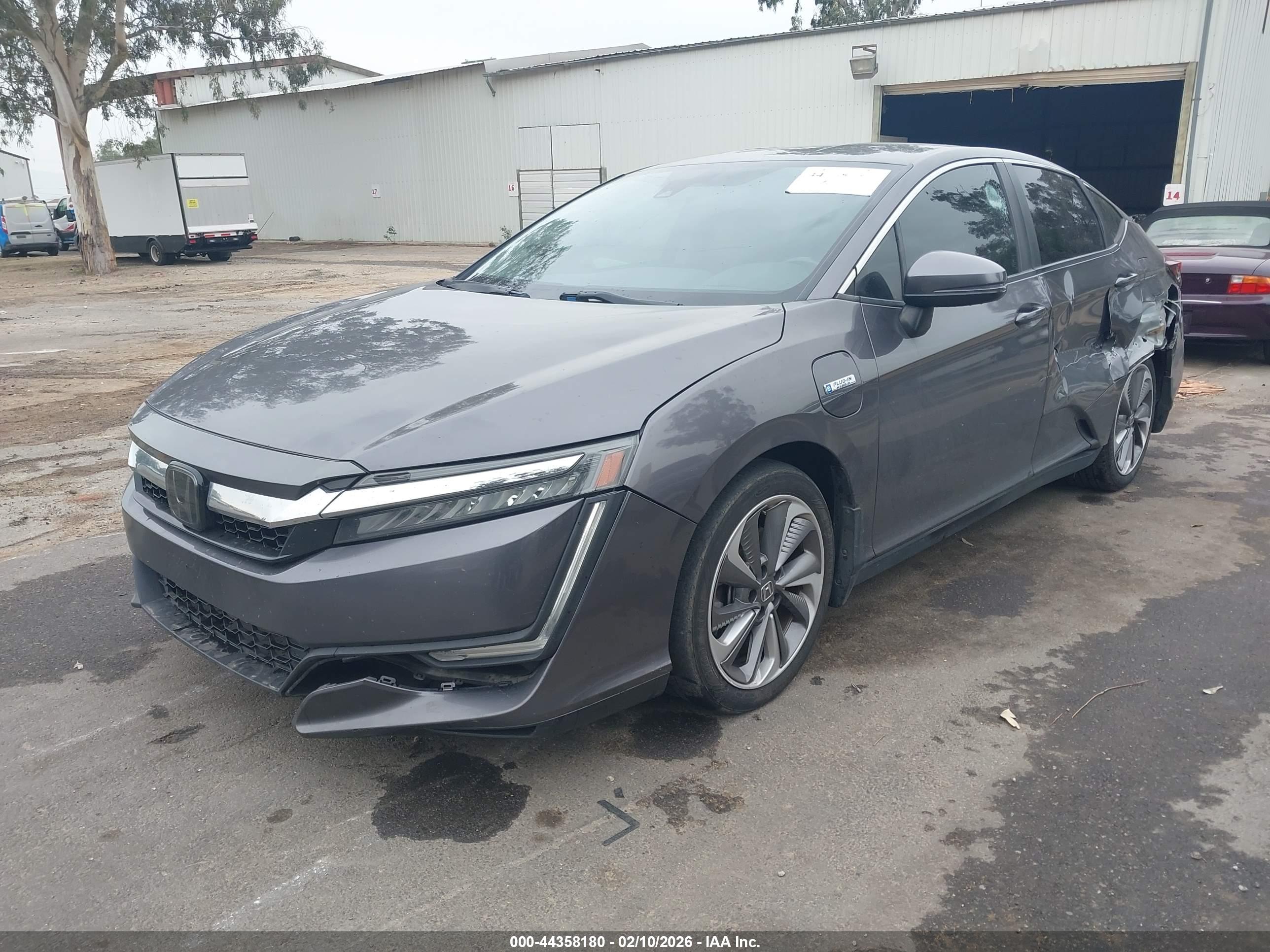 HONDA CLARITY image 2