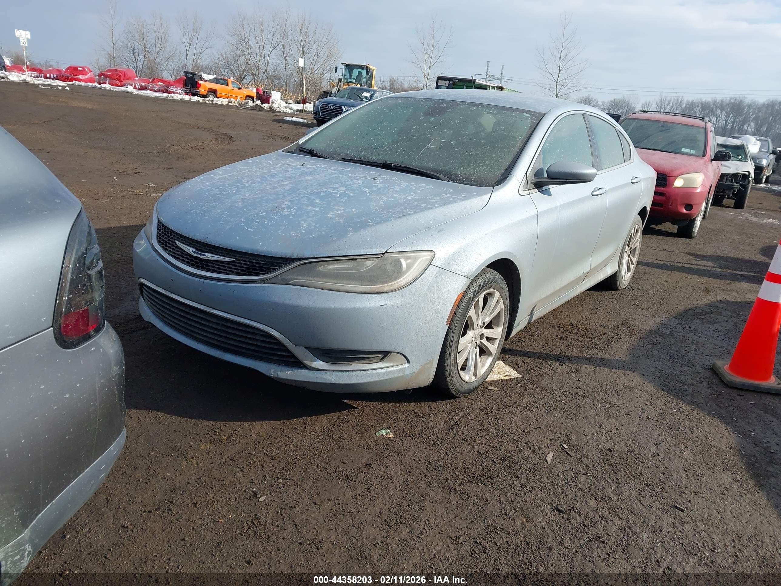 CHRYSLER 200 image 2