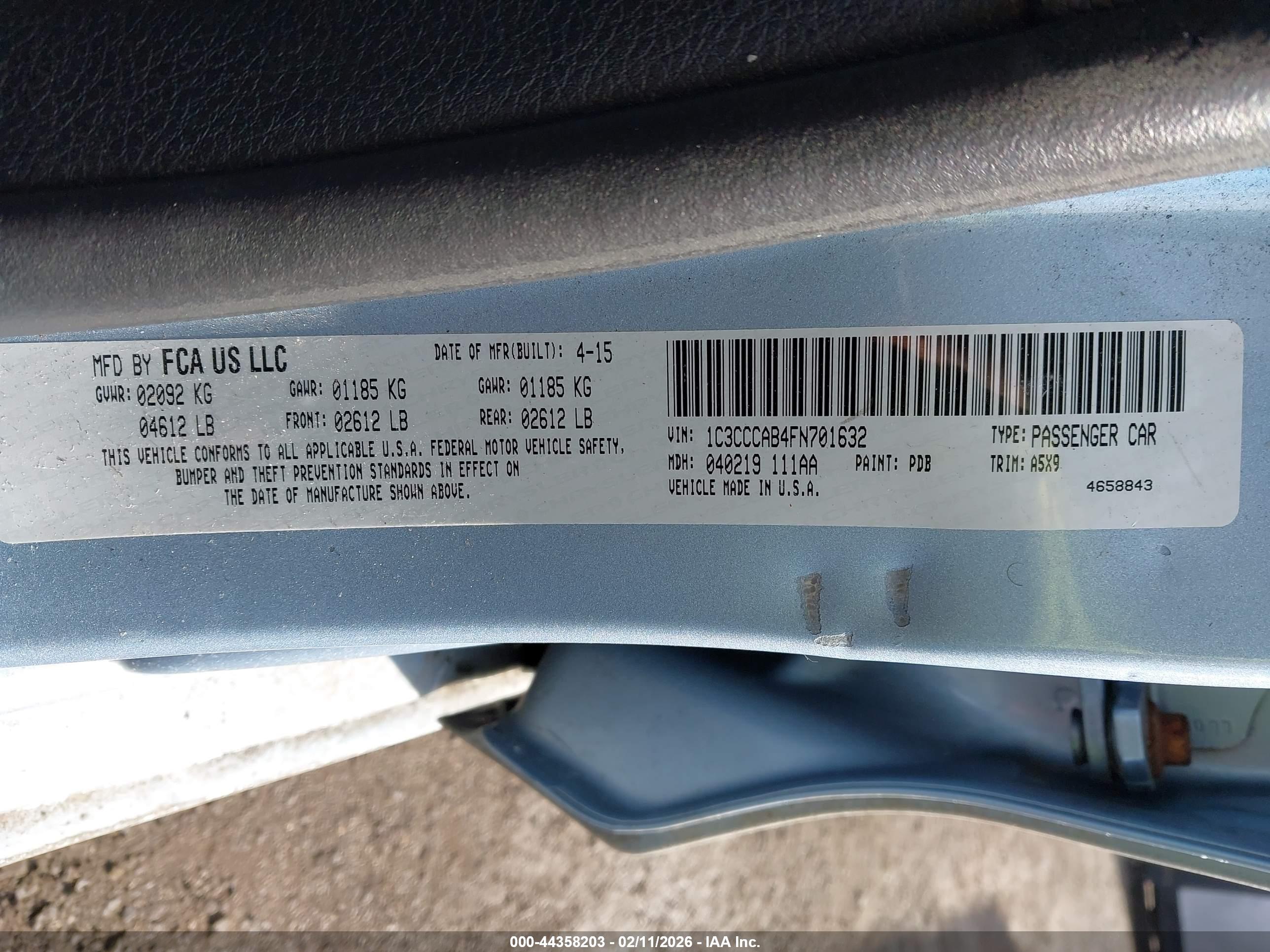 CHRYSLER 200 image 9