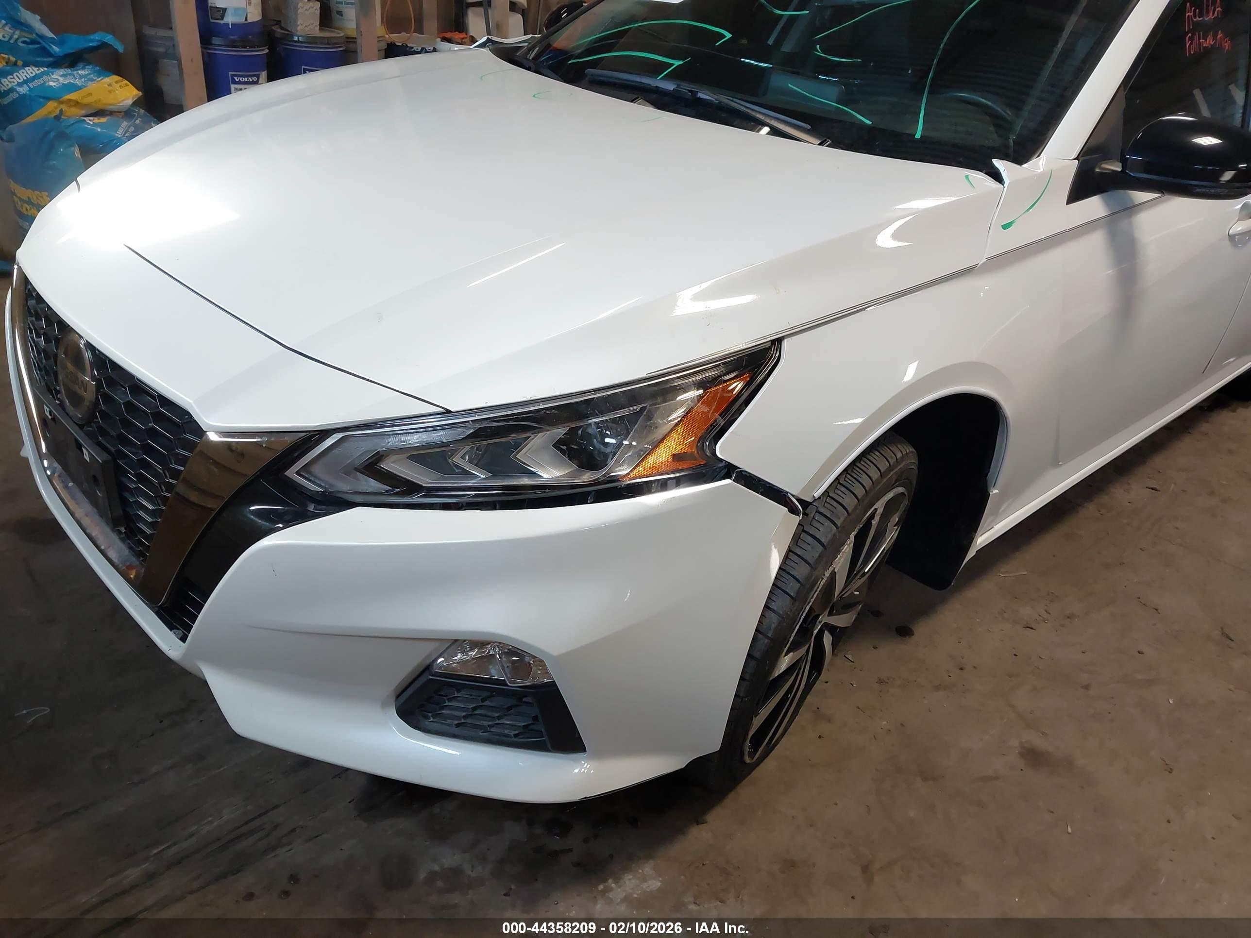 NISSAN ALTIMA image 6