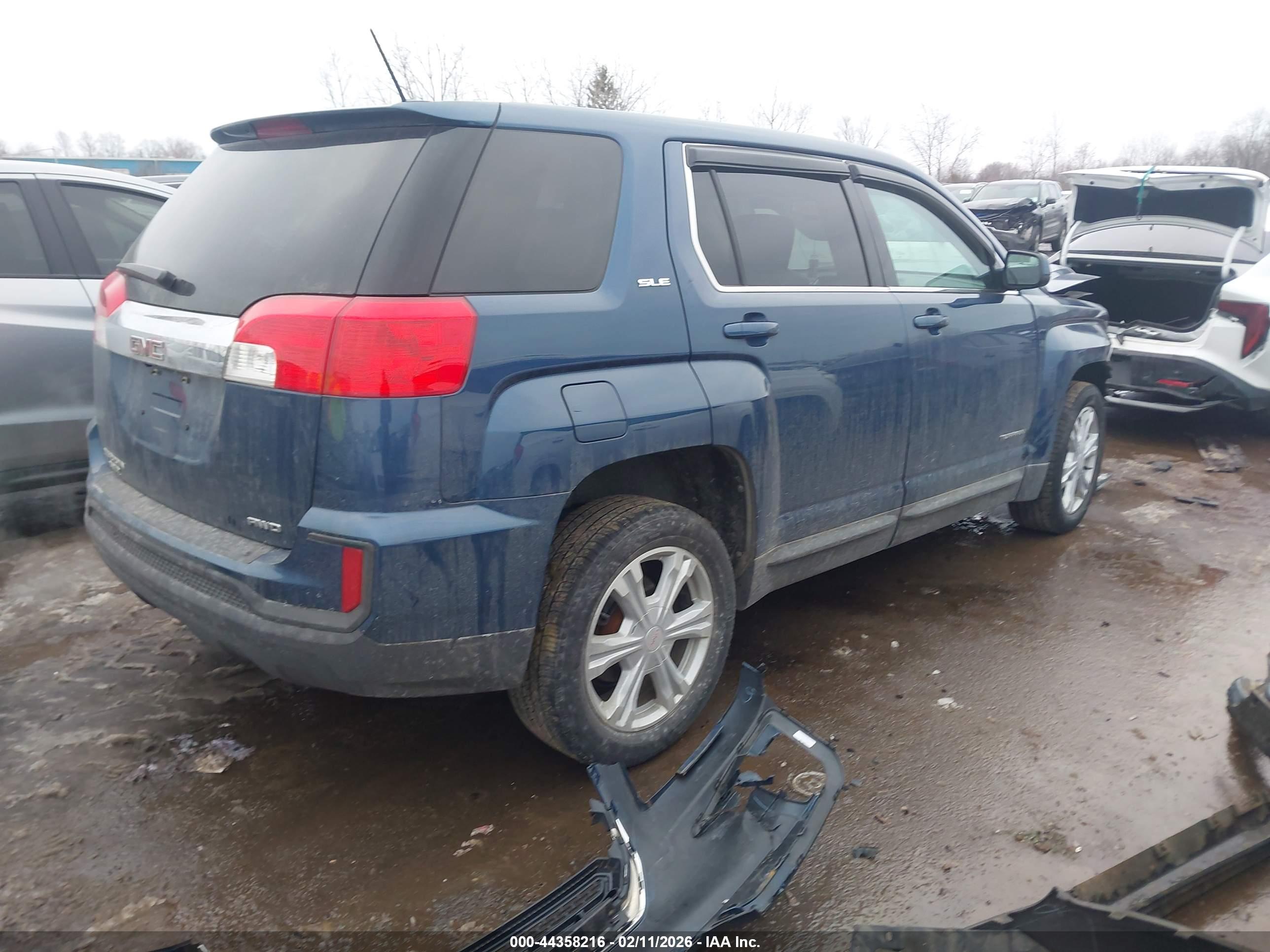 GMC TERRAIN image 4