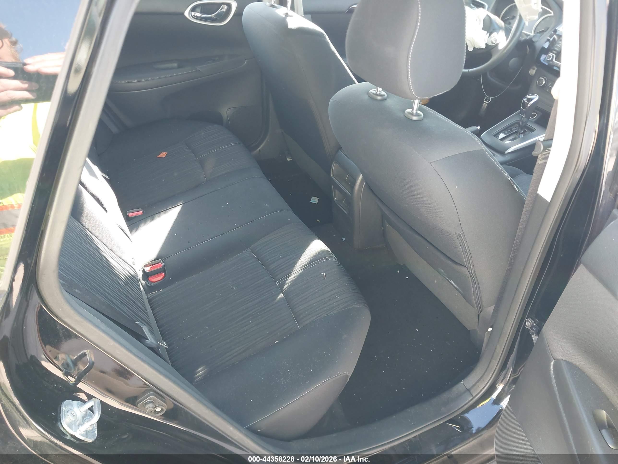 NISSAN SENTRA image 8