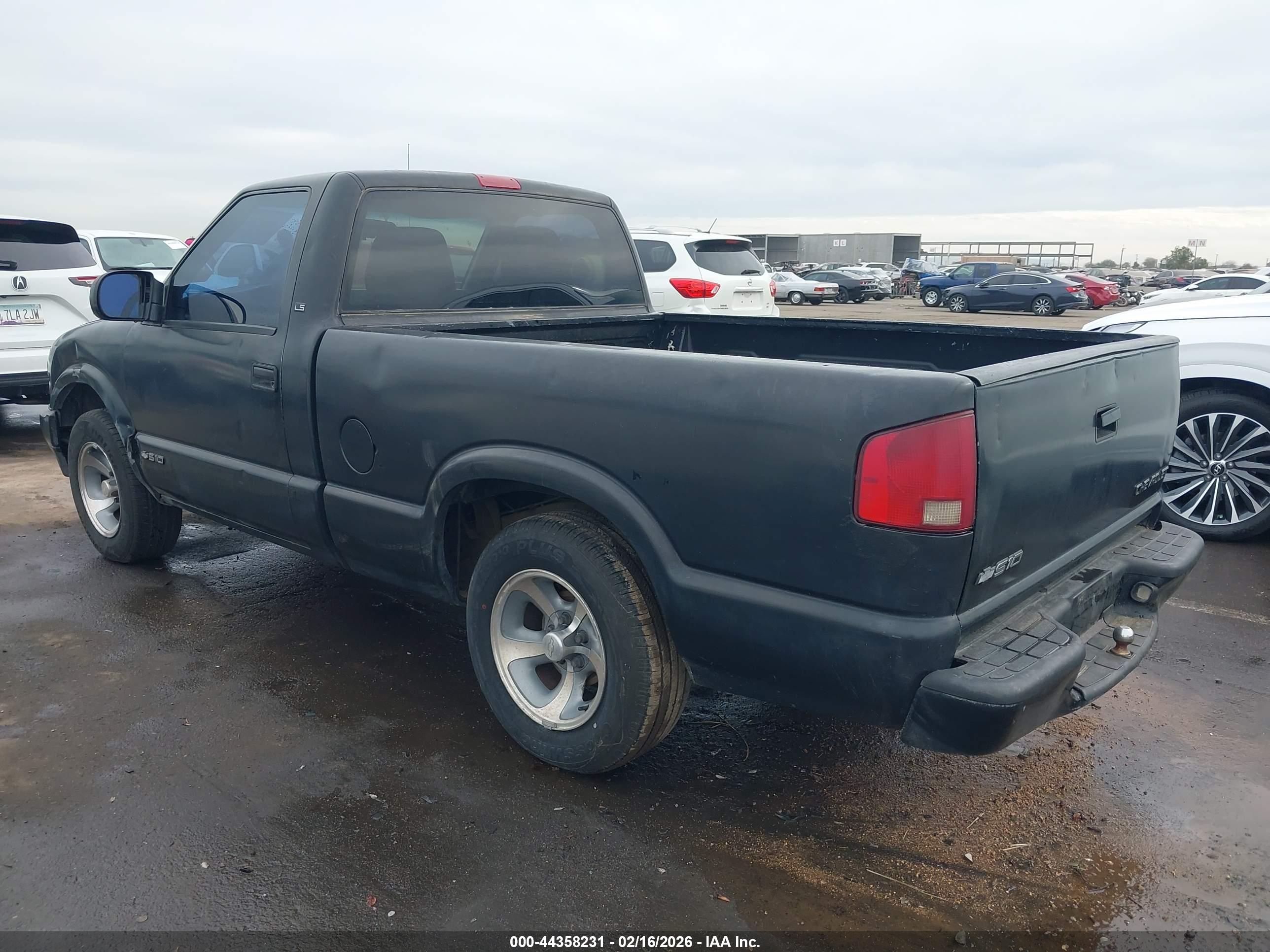 CHEVROLET S-10 image 3