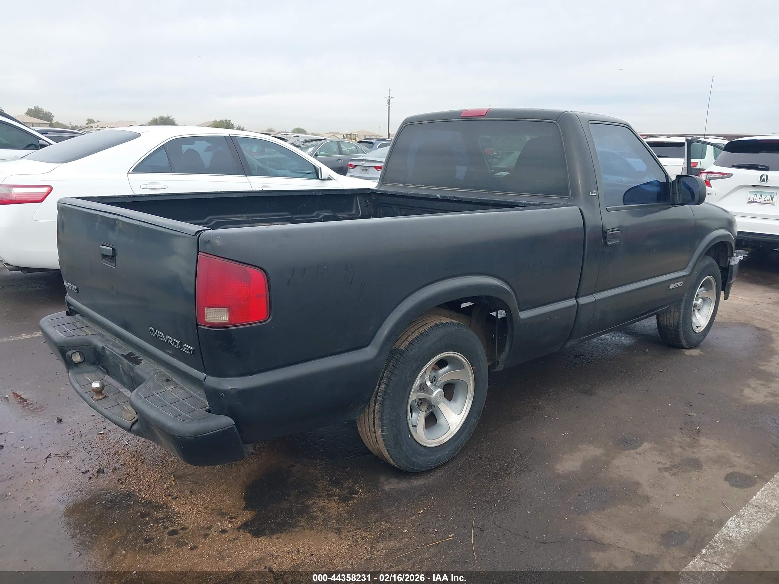 CHEVROLET S-10 image 4