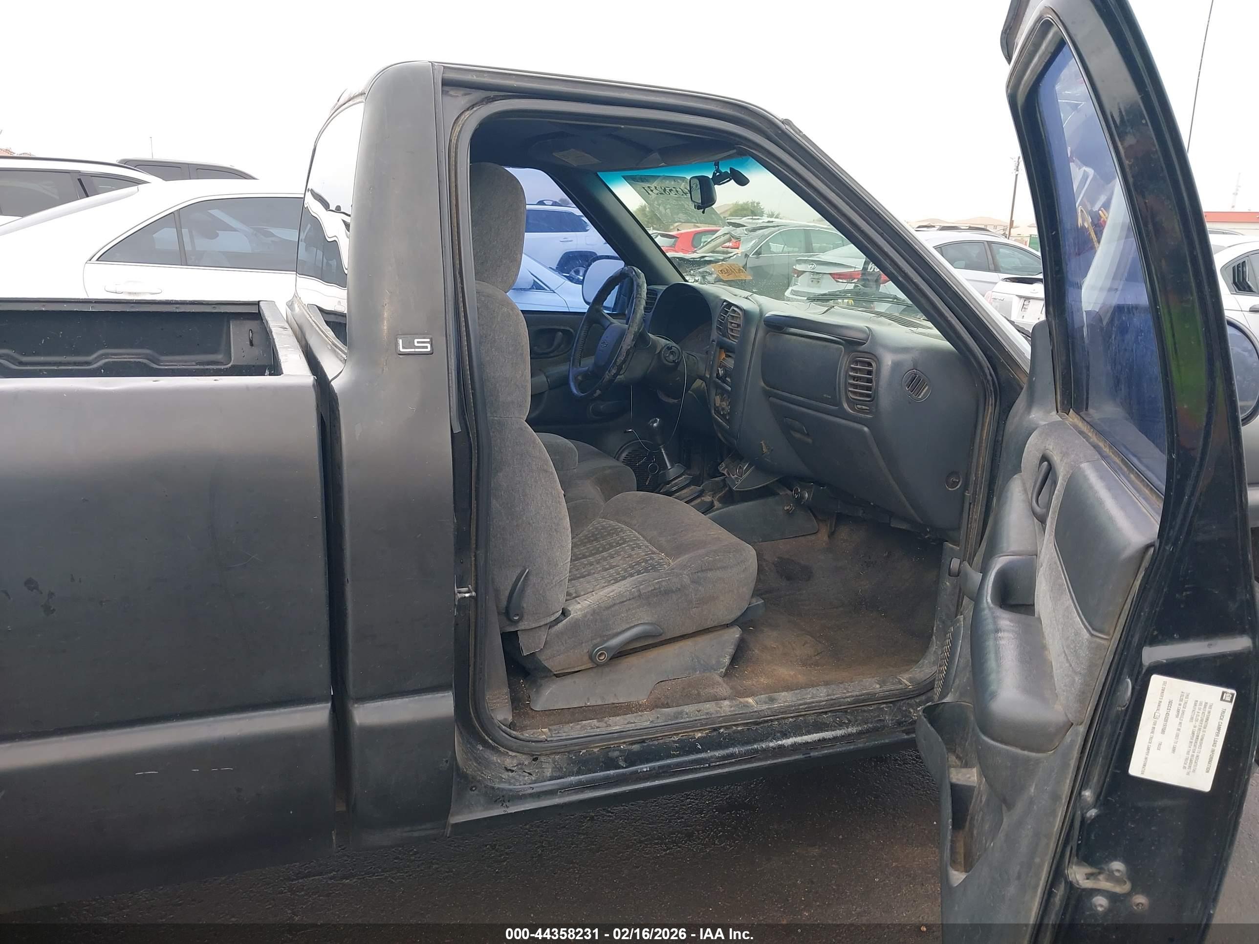 CHEVROLET S-10 image 5