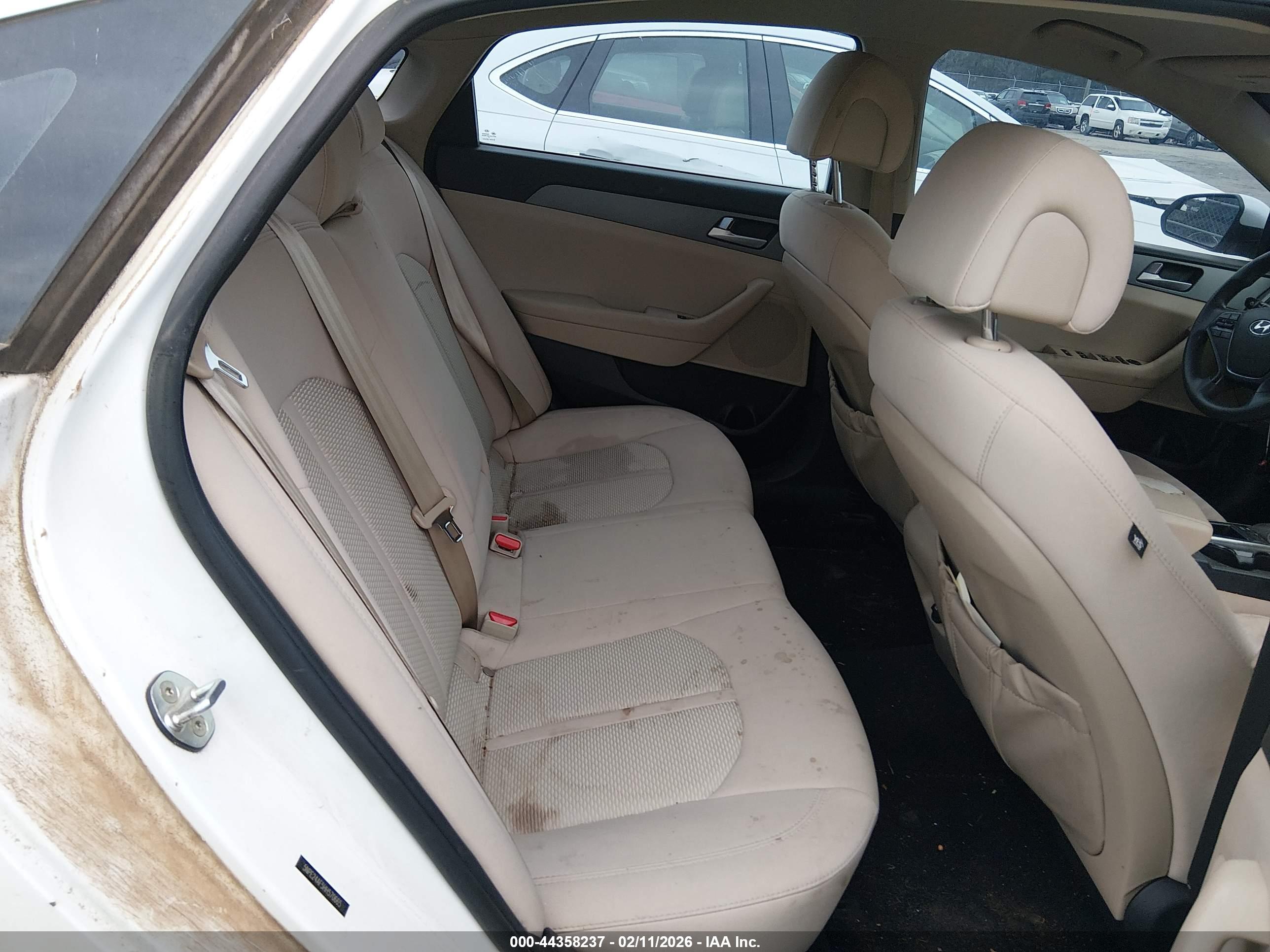 HYUNDAI SONATA image 8