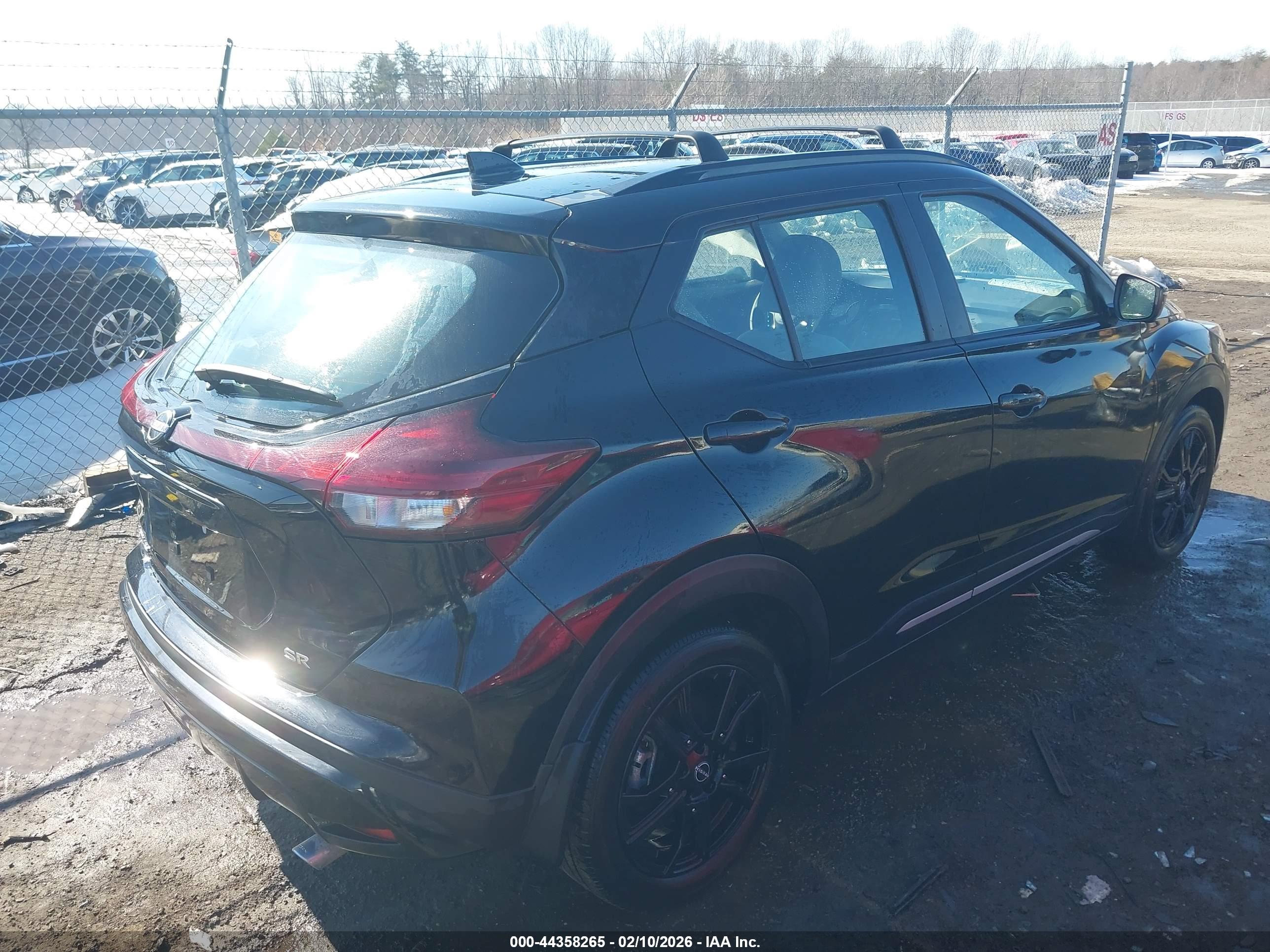 NISSAN KICKS image 4
