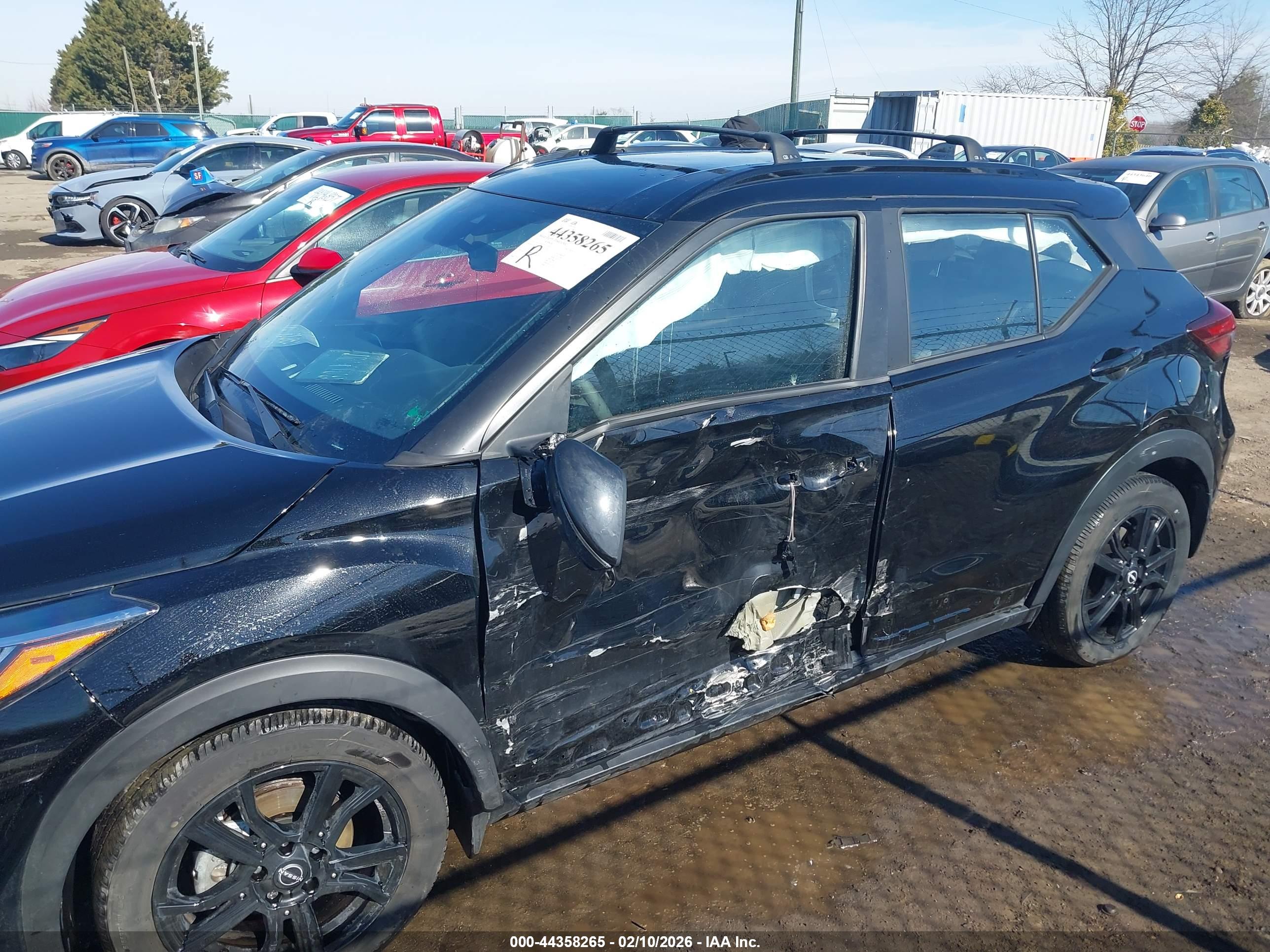 NISSAN KICKS image 6