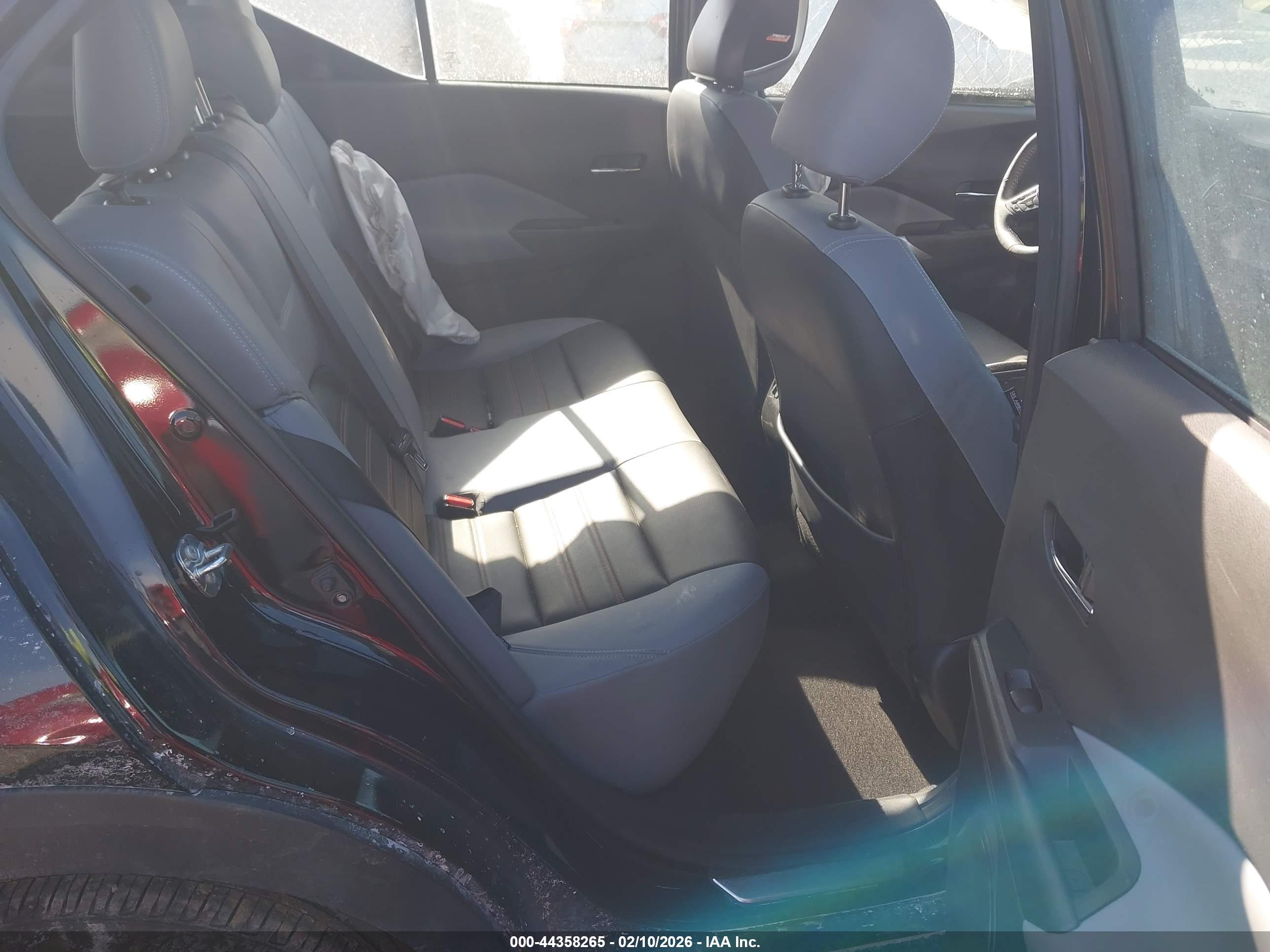 NISSAN KICKS image 8