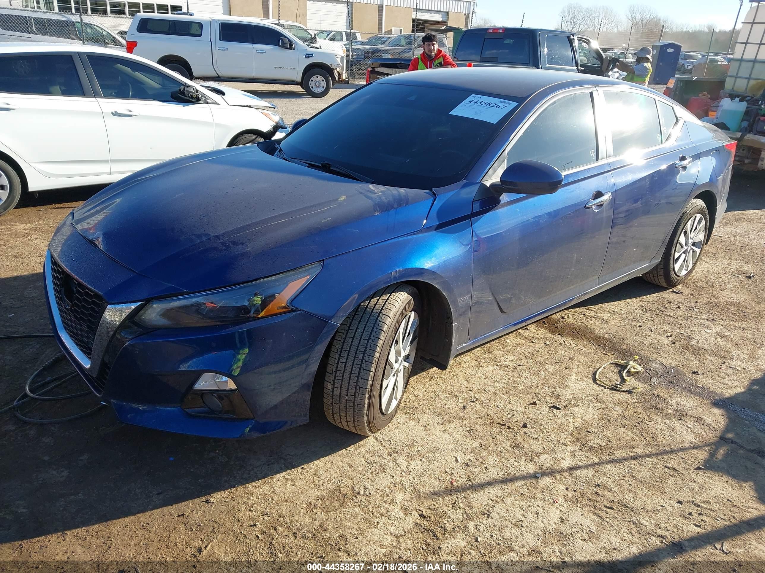 NISSAN ALTIMA image 2